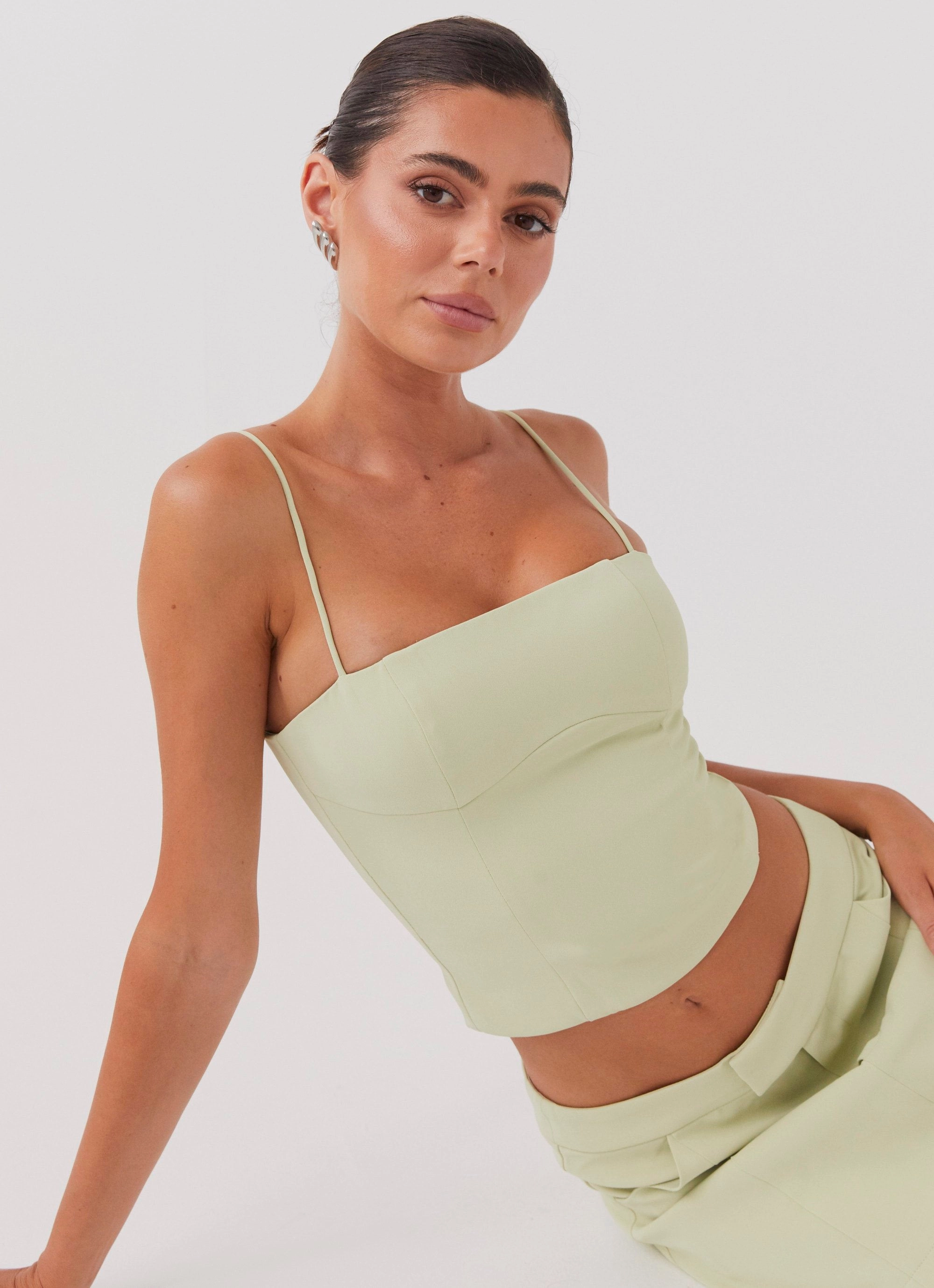 Roll Up Sleeve Design ReinforcedEdges Eliana Crop Top - Green Zest