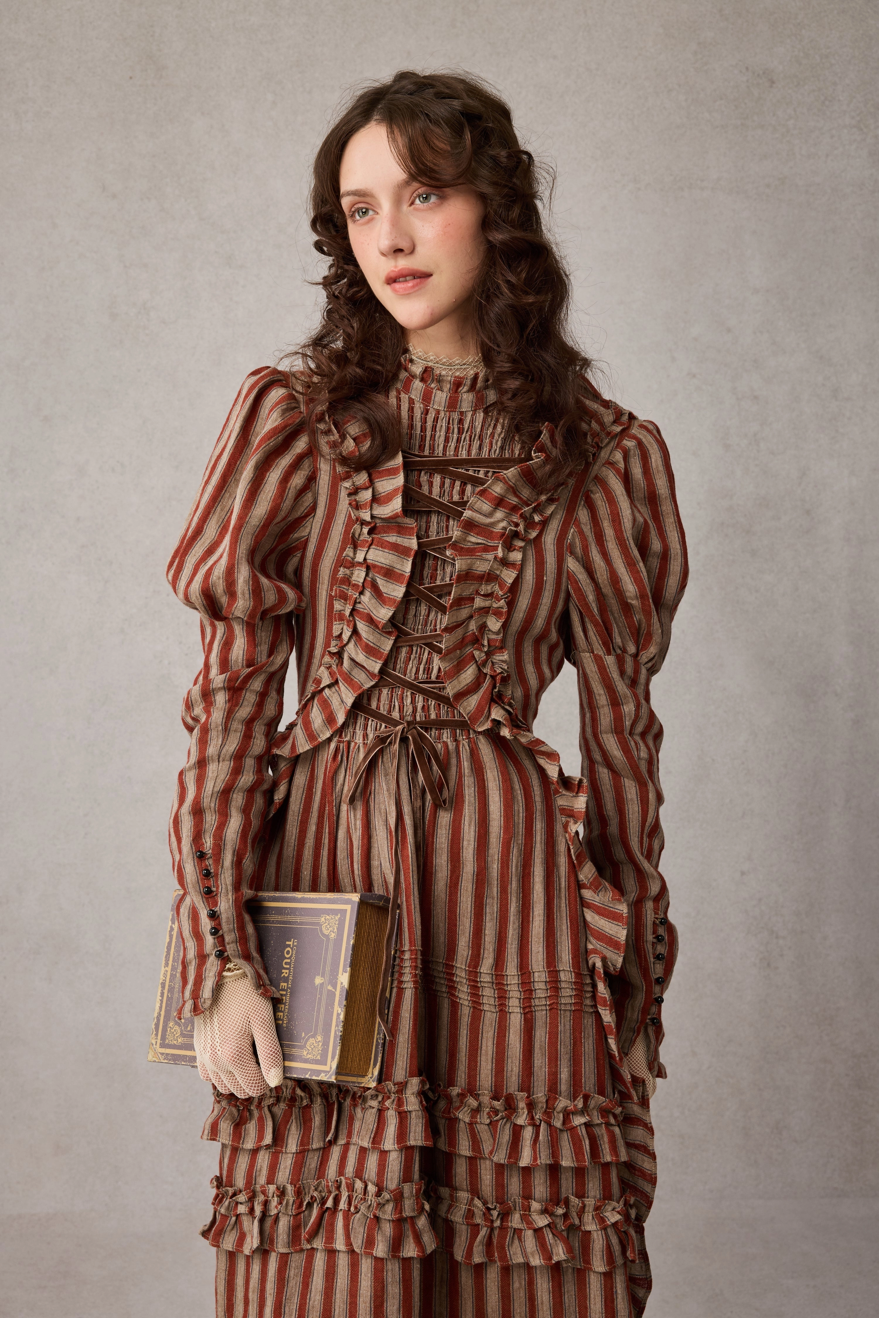 Elizabeth 15 | Victorian Linen Dress Smooth Seam Transition