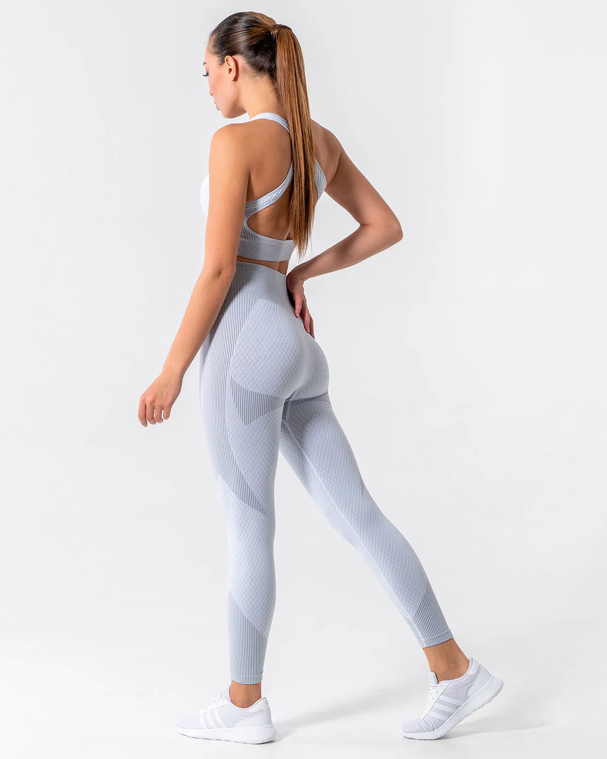 Embrace Seamless Sports Bra - Grey