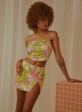 Fitted waist Euphoria Low Rise Mini Skirt - Retro Swirl