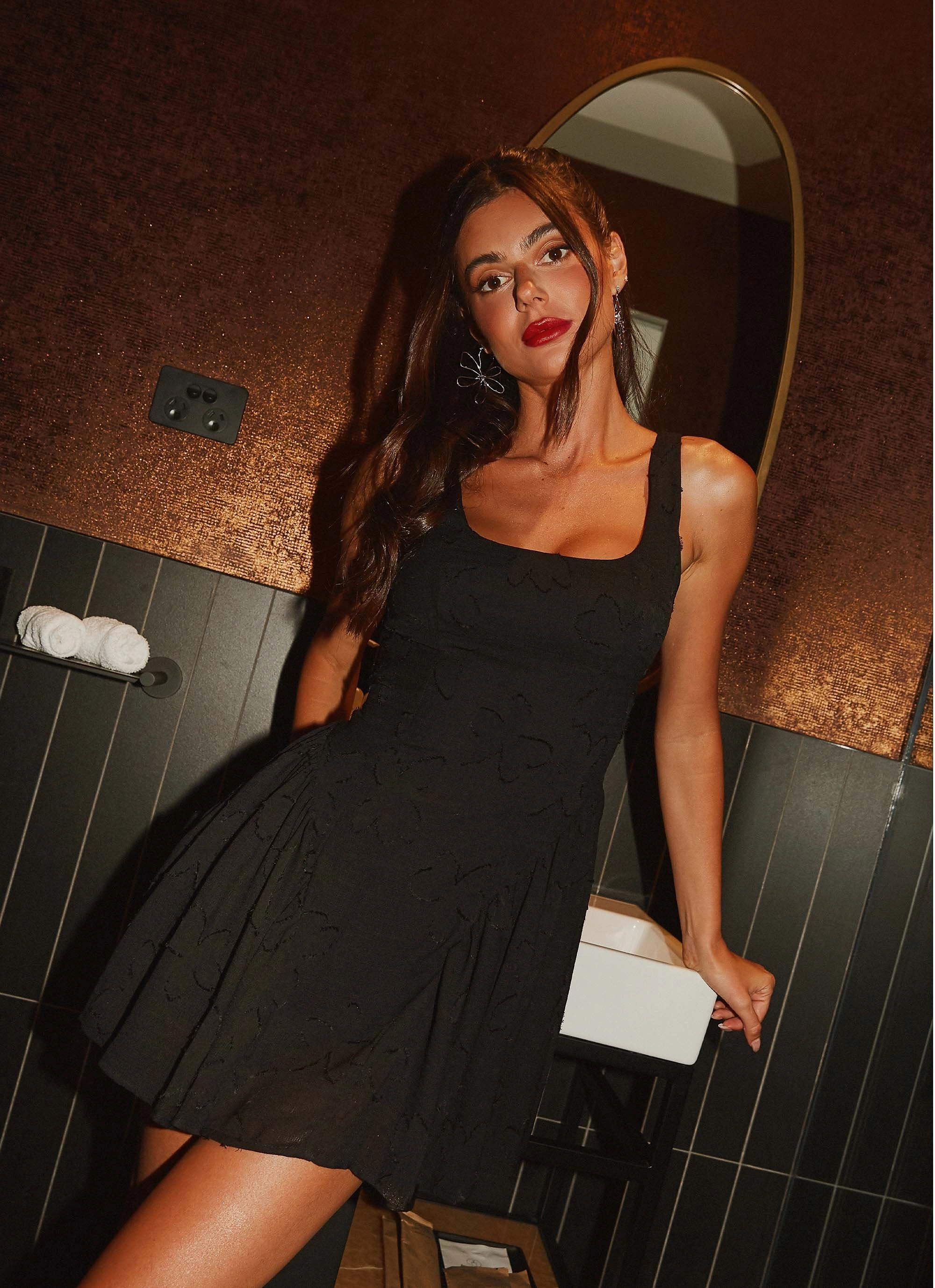 Evelyn Mini Dress - Black Beach Walk relaxed elegance