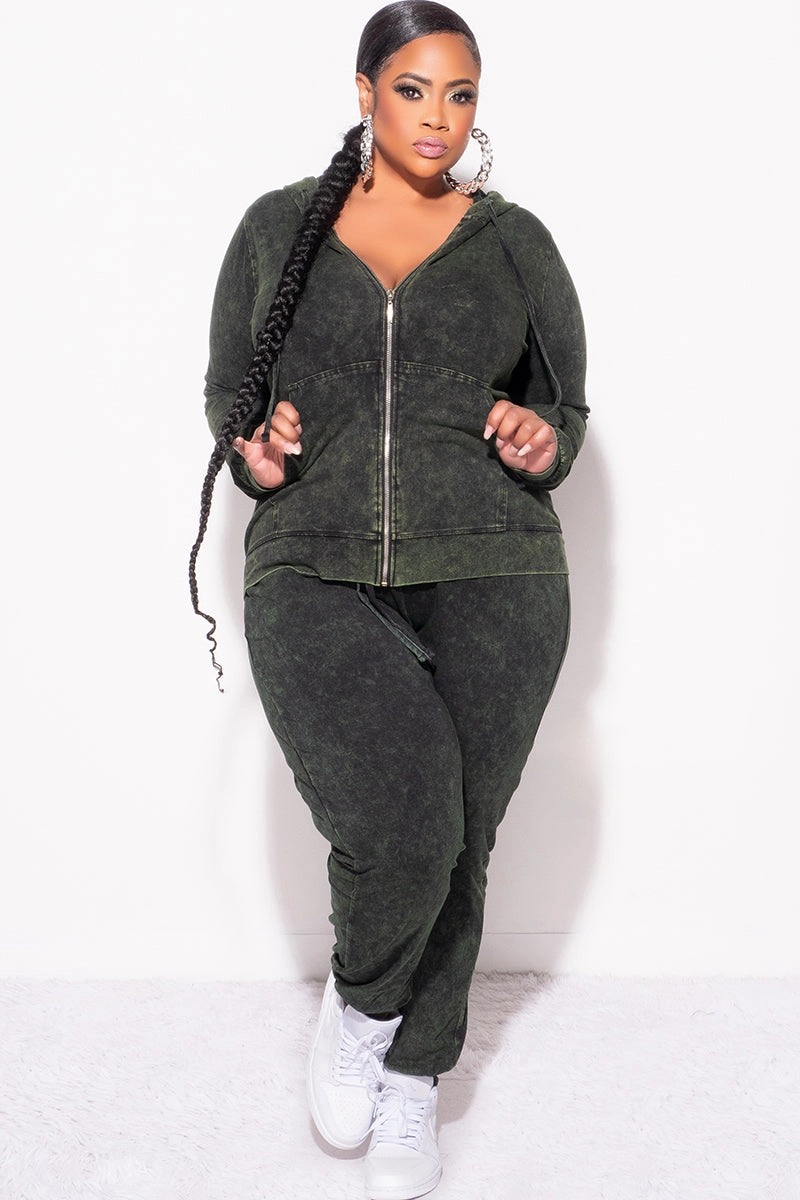 SecureClosures Athletic Flex Wear Final Sale Plus Size 2-Pc Set in Army Green
