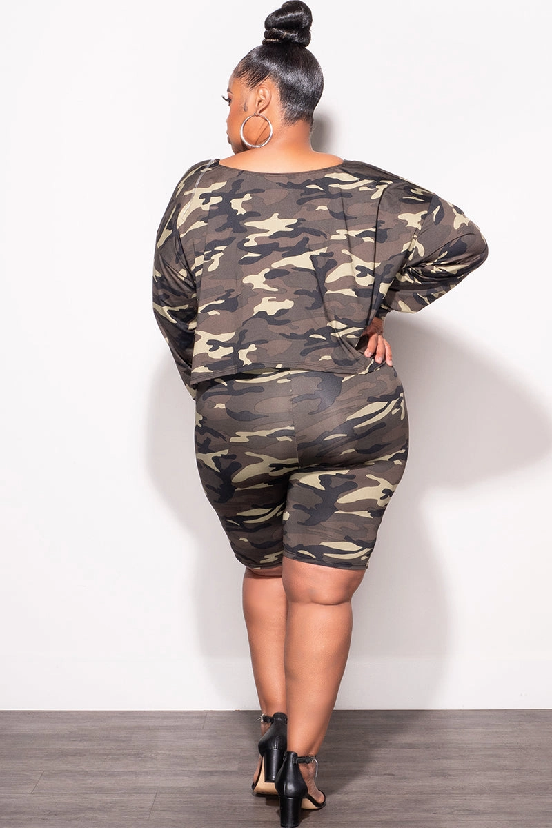 Final Sale Plus Size 2-Piece (Oversize Top & Bermuda Short) Set in Camouflage Print Minimalist Waist Travel Ready Fit