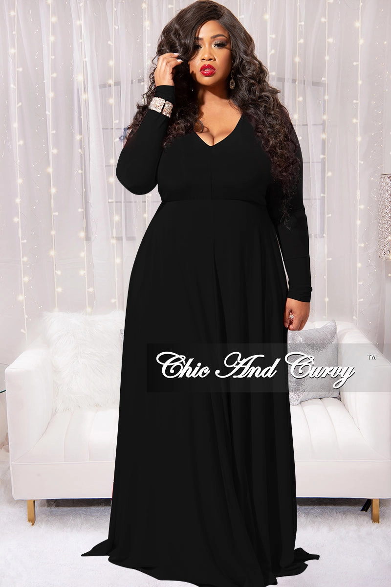 HighDensityFoam StaticResistantFabric Final Sale Plus Size Long Sleeve Gown with V-Neck in Black