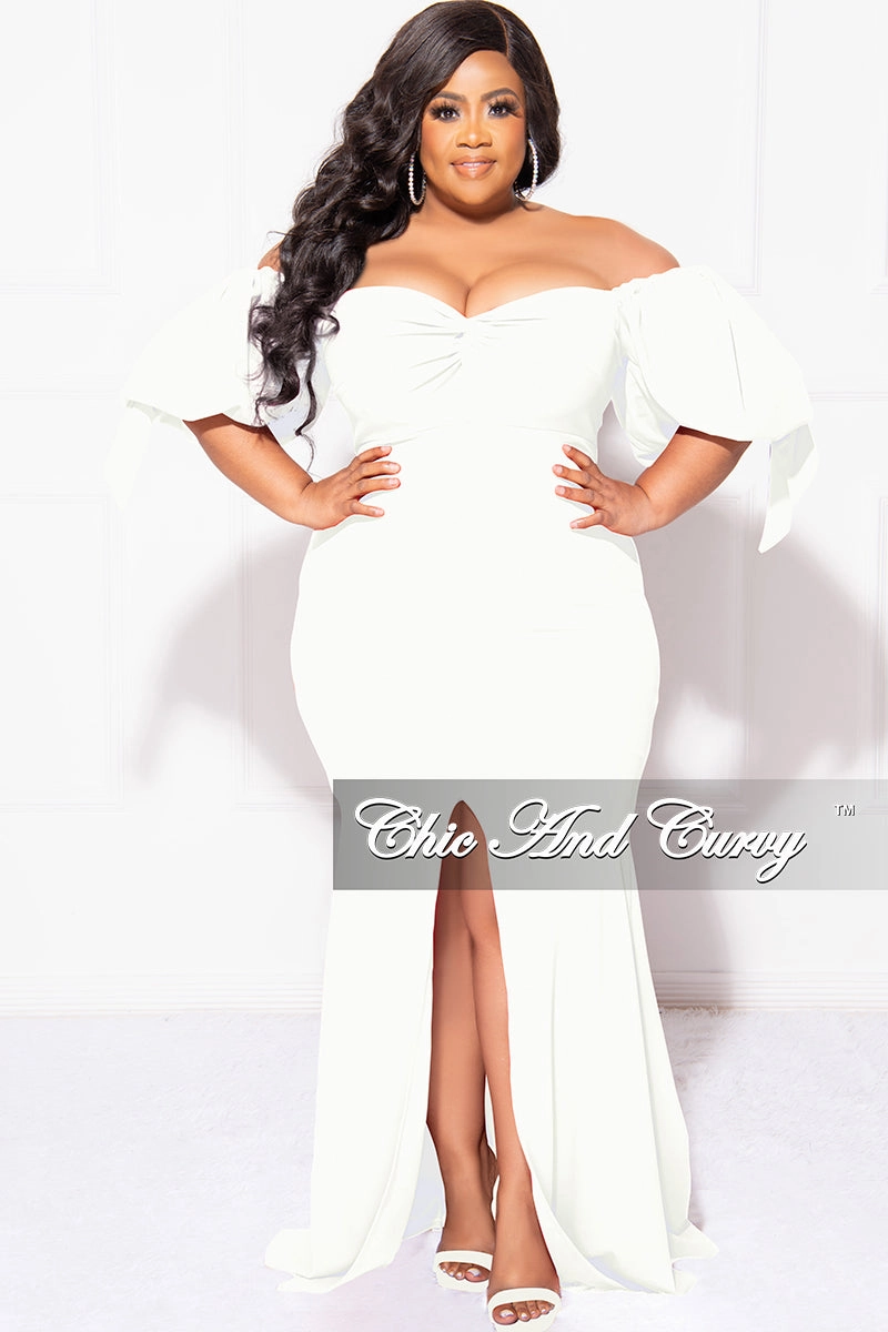 Final Sale Plus Size Puffy Sleeve Gown with Front Slit in Ivory Layered Collar
