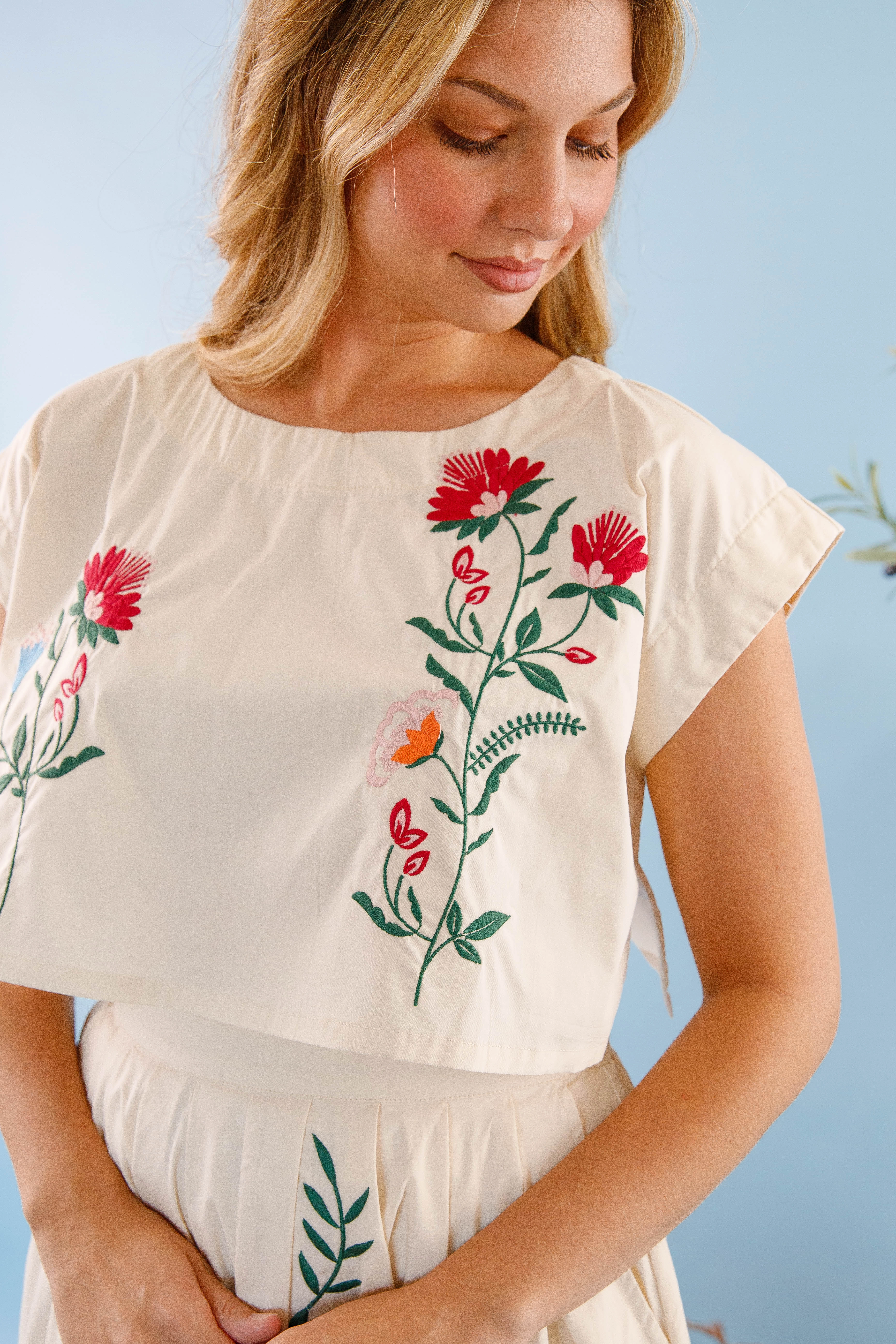 Finding The Good Crop Top-Tan HypoallergenicConstruction