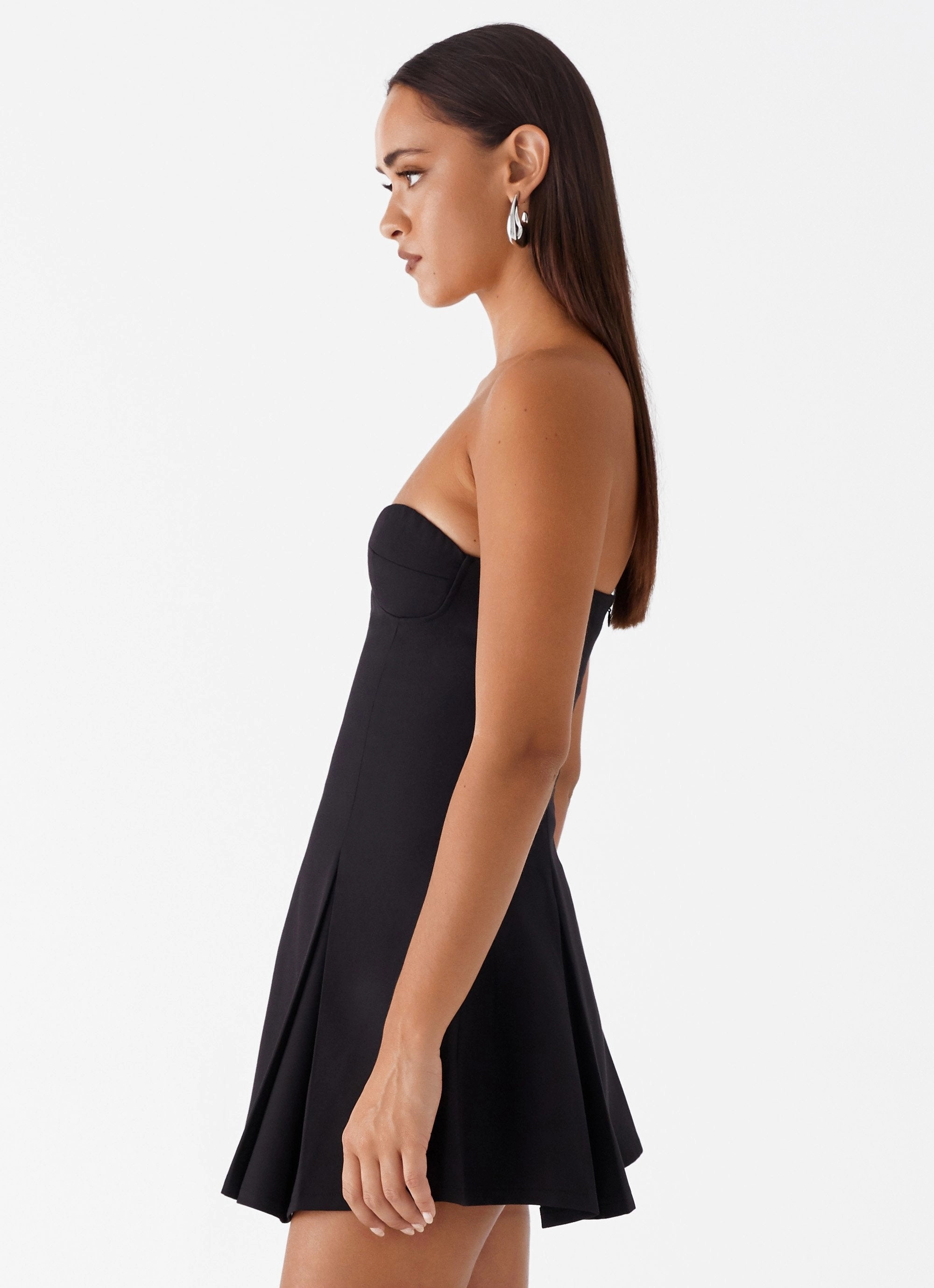 Victoria Strapless Mini Dress - Black Artistic Flair