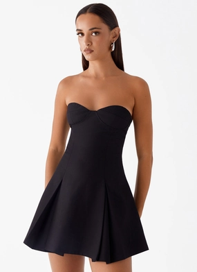 Simple Yet Elegant Vintage-Inspired Victoria Strapless Mini Dress - Black