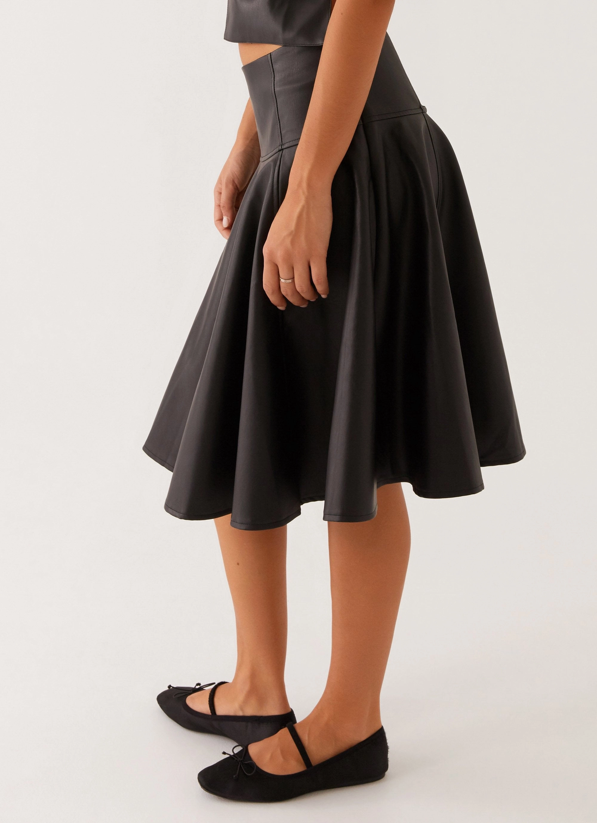 TaglessLabel Sporty Style Tyler Midi Skirt - Black