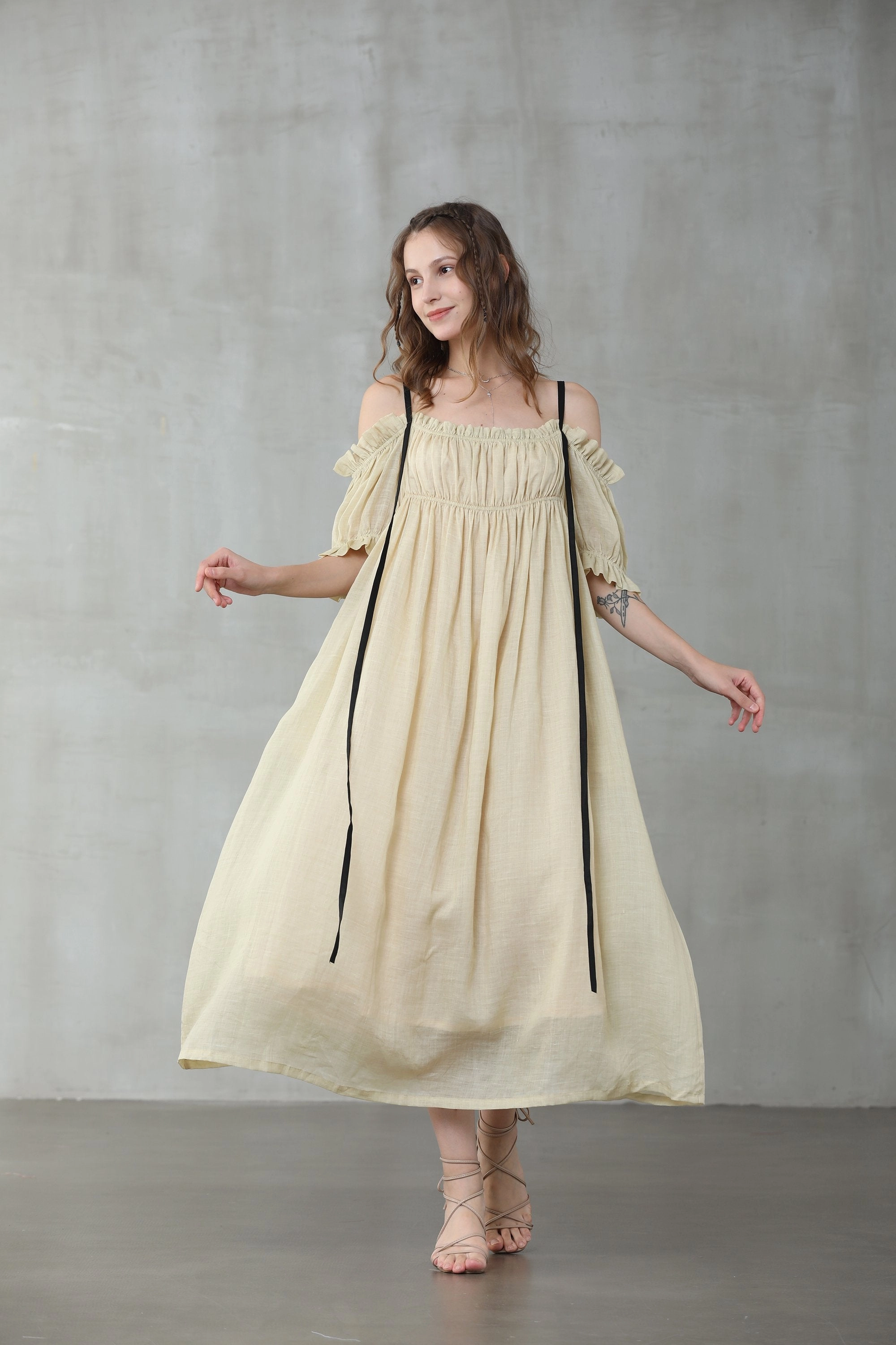 Durable Hemming La Luna 11 | off shoulder linen dress