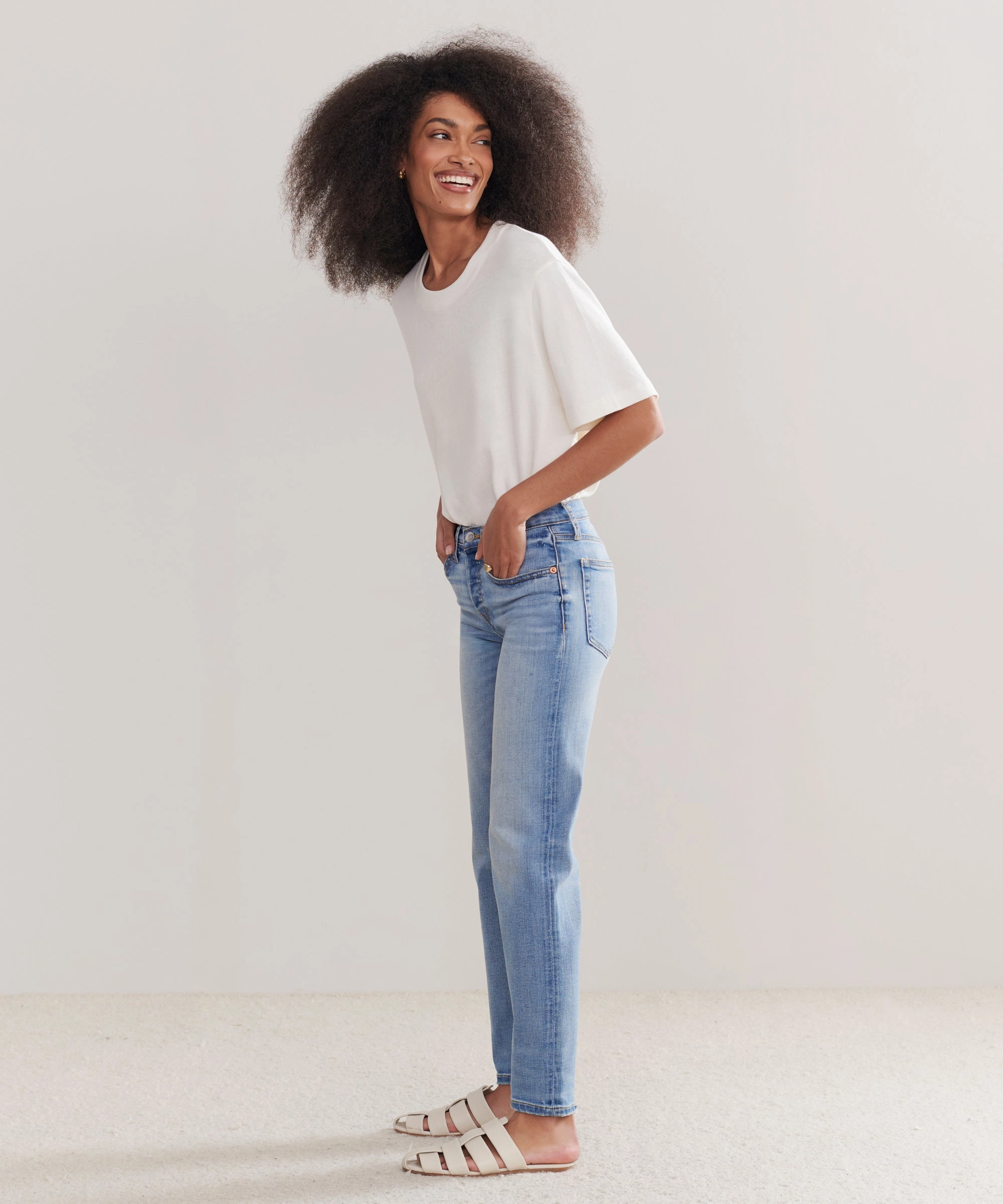 Casual Must-Have Mid Rise Stovepipe