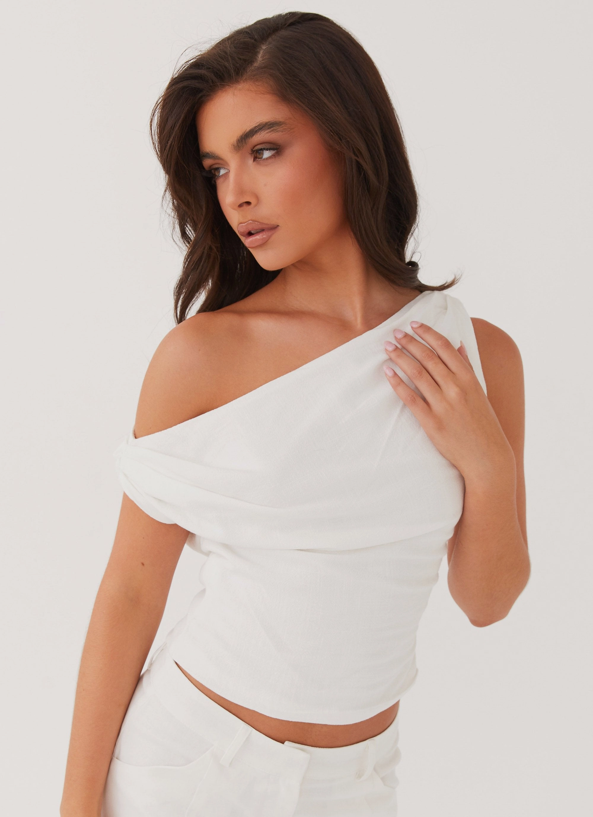 Fashionable Look Soft Knit Marissa Linen One Shoulder Top - White