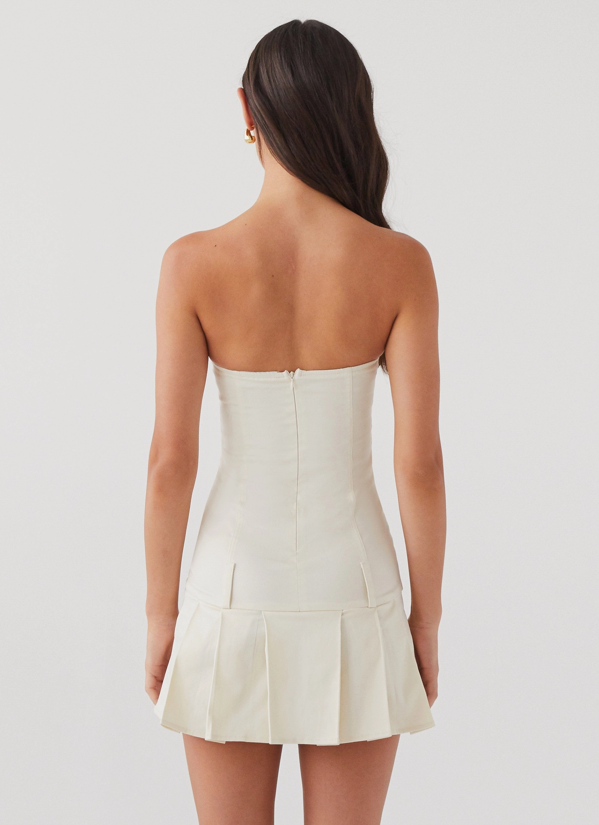 Classic Comfort Timeless Layer Case Closed Mini Dress - Cement
