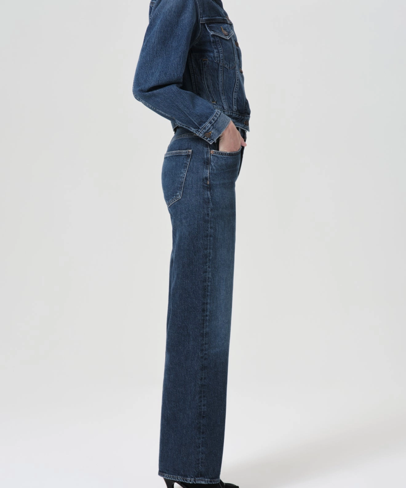 Seasonal Wear Static free Harper Straight Jean
