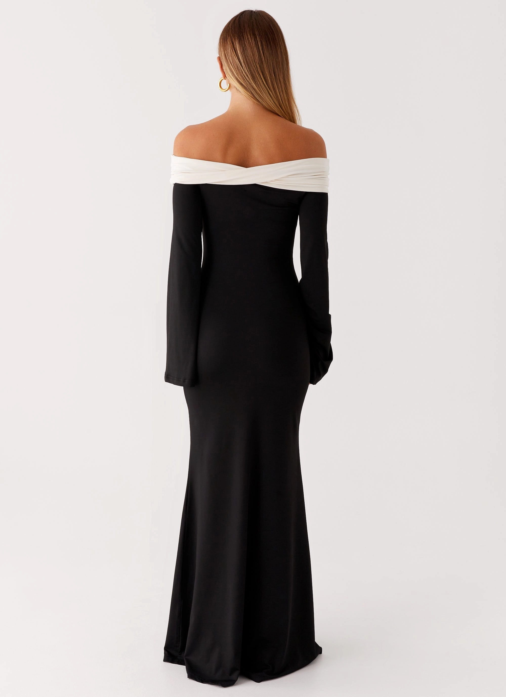Sleek Flow Event Glow Hits Different Long Sleeve Maxi Dress - Black