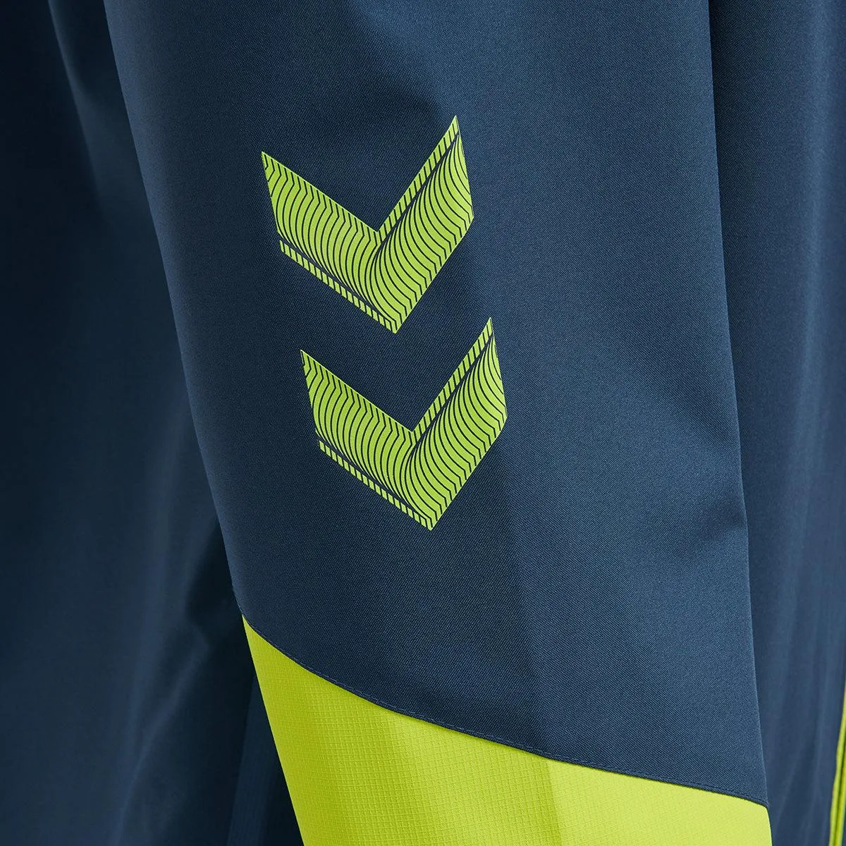 hummel Lead Training Jacket