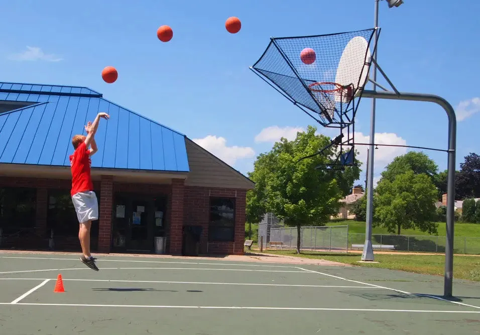 IC3 Basketball Shooting Machine Rebounder