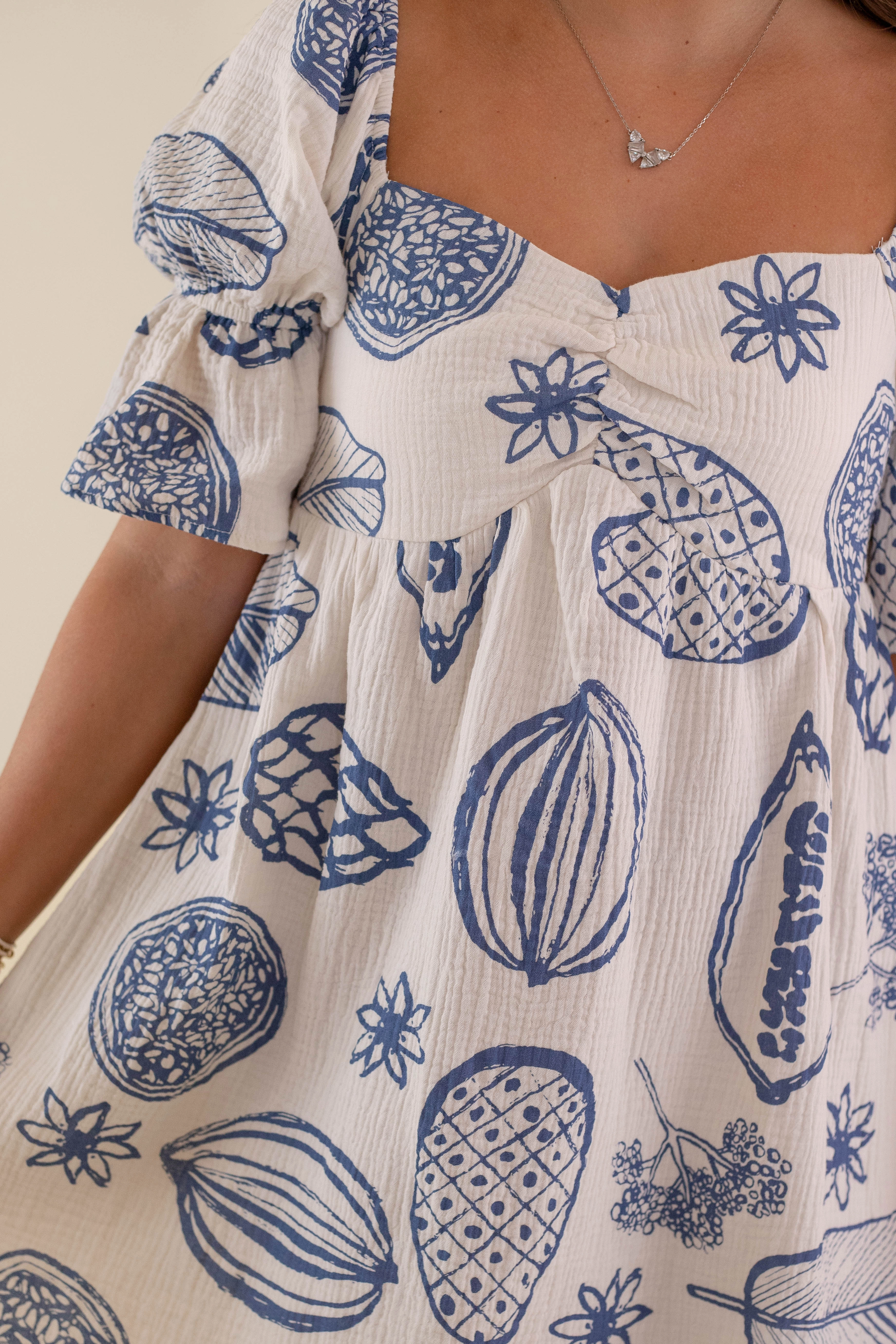 In Southern Italy Dress Texture Soft Daytime Look