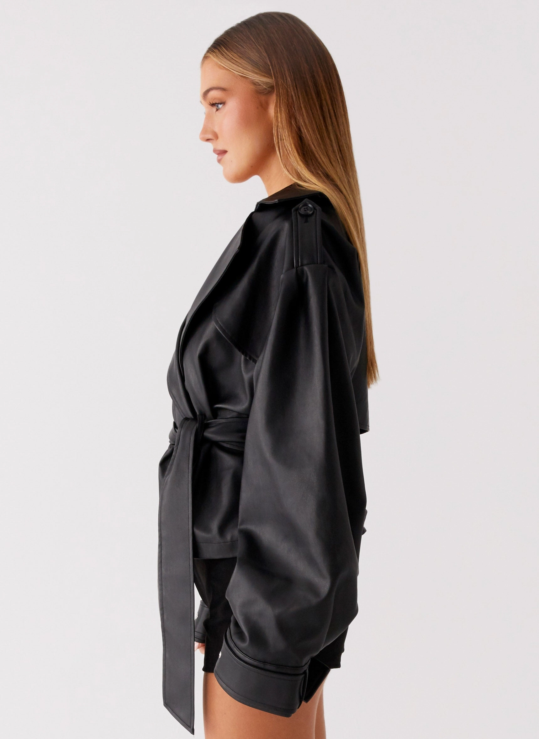 Midtown Leather Trench - Black Modern Street Hypoallergenic Interior