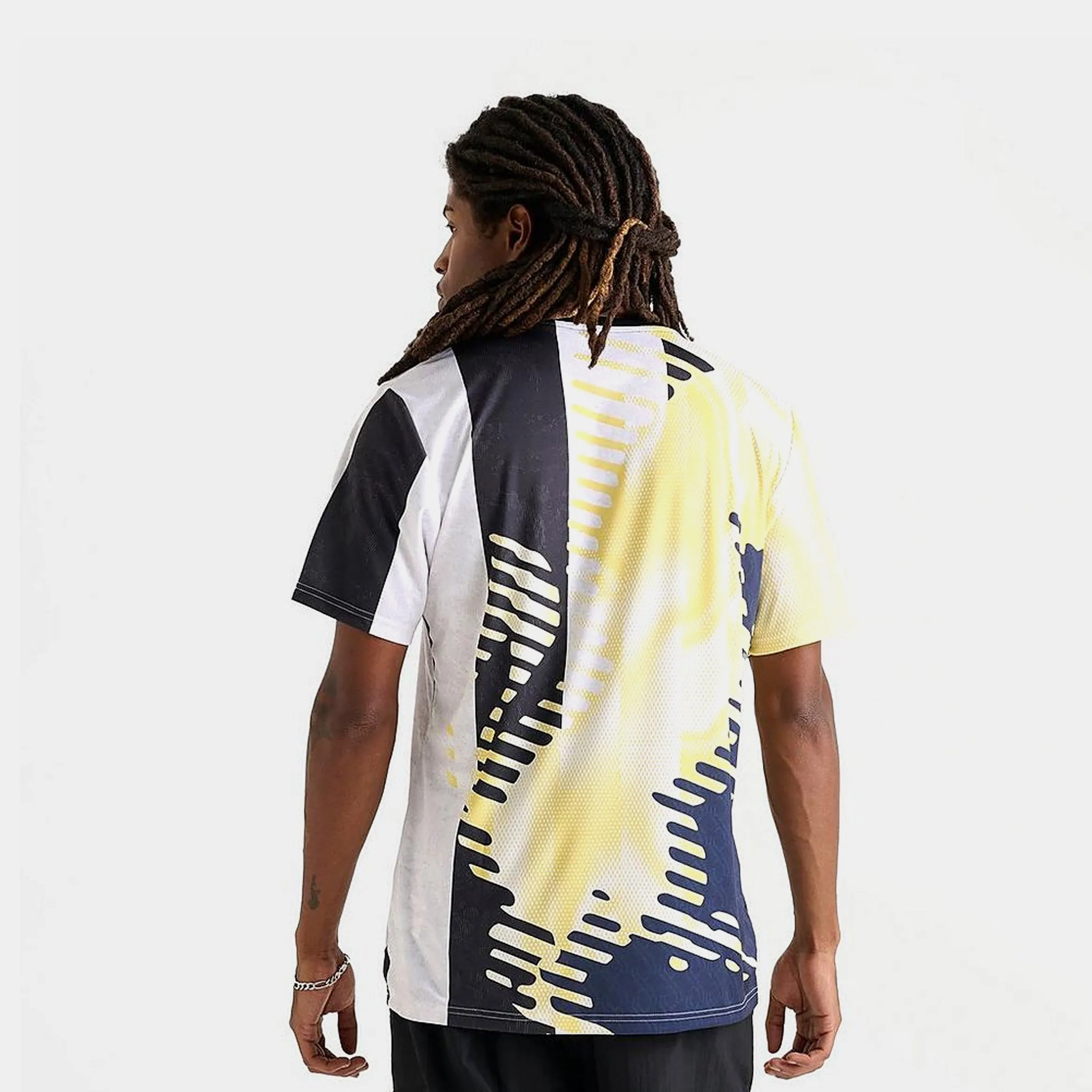 Juventus Elite Pre Match Soccer Mens Jersey (White/Black/Yellow)