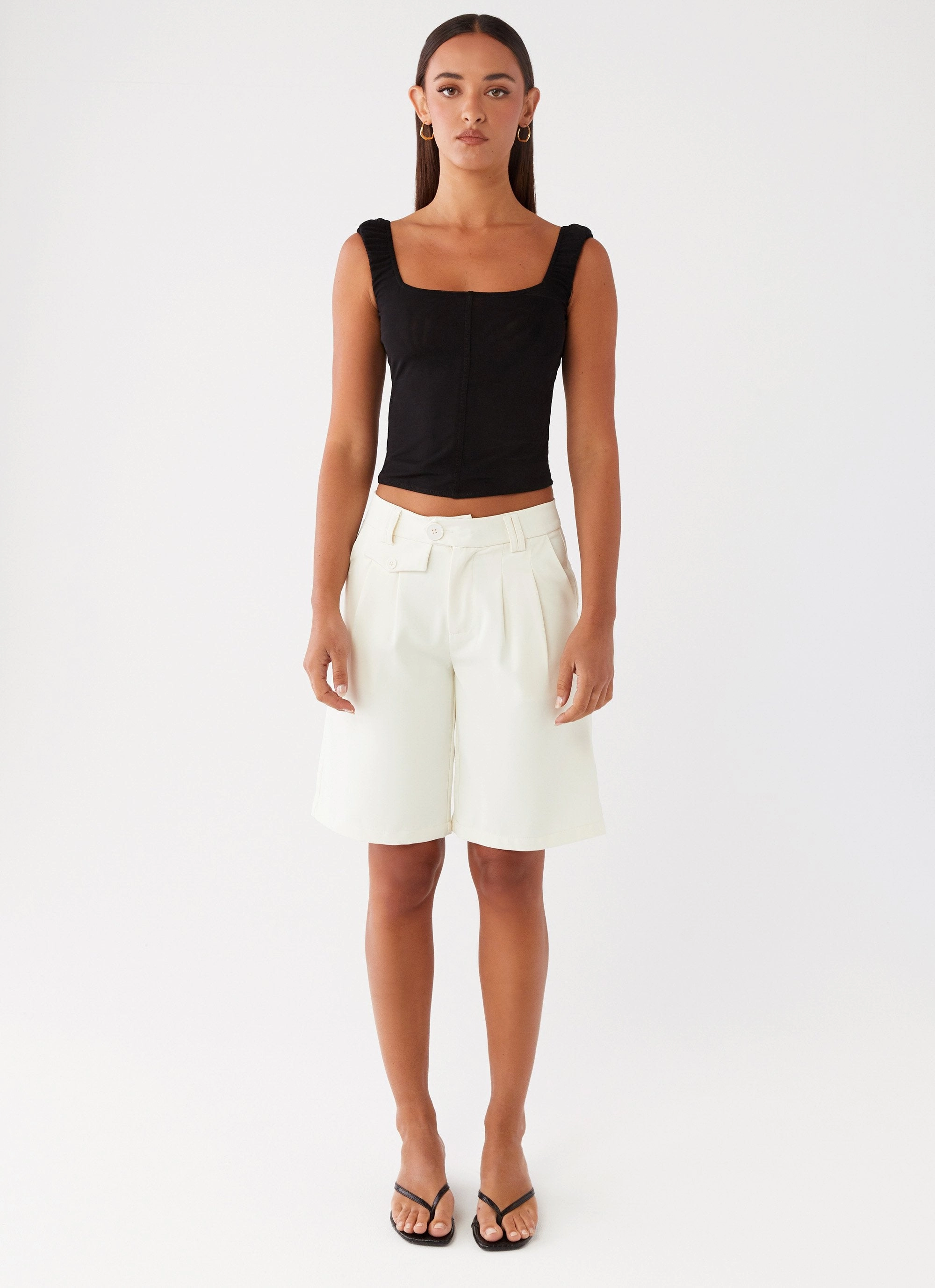 Kaden Top - Black MinimalistSilhouette Lightweight Thermal