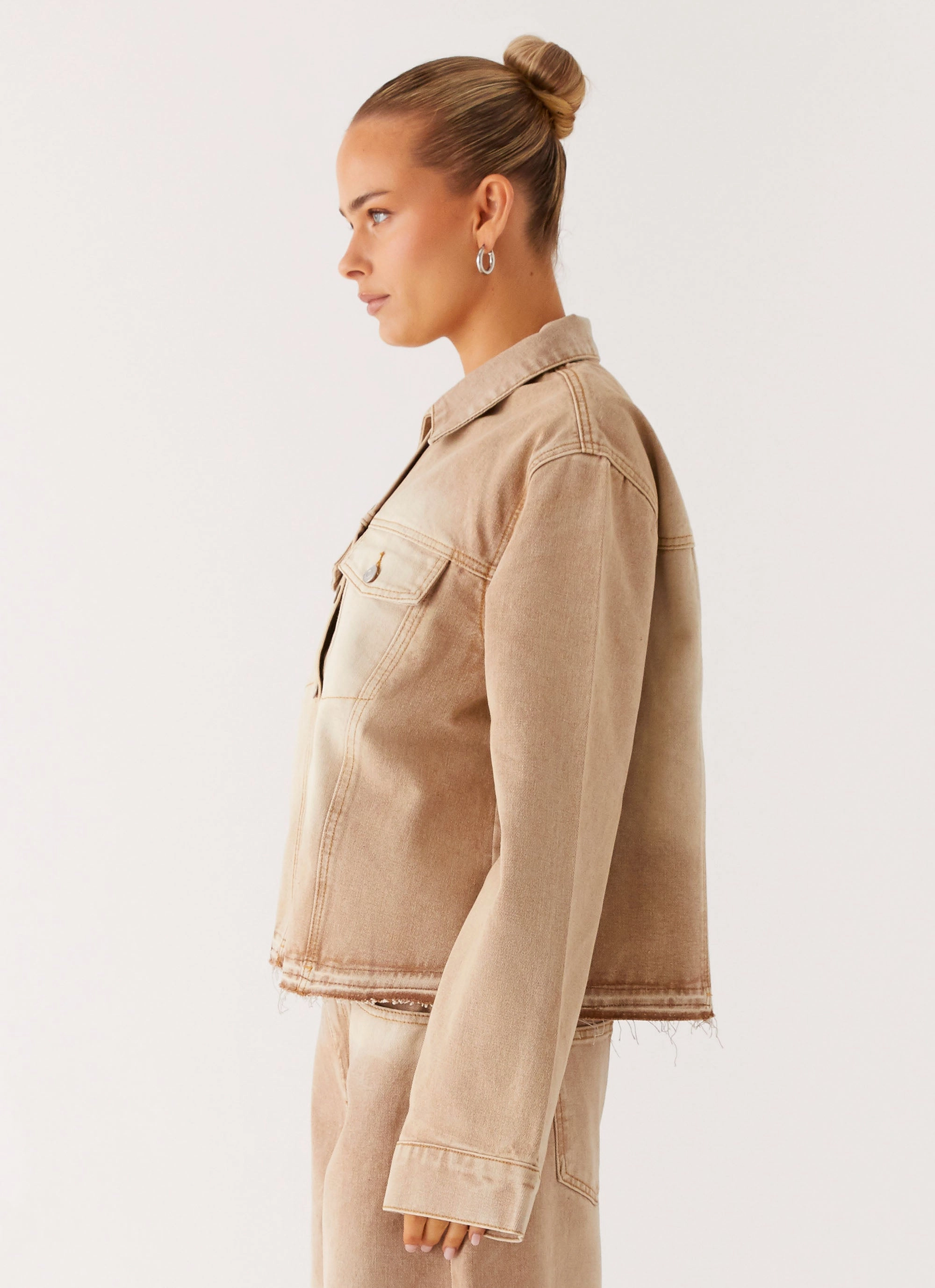 Khalil Denim Jacket - Tan Holiday Trip Compression Fit Design