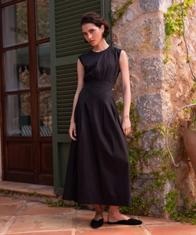 loose silhouette Kit Dress