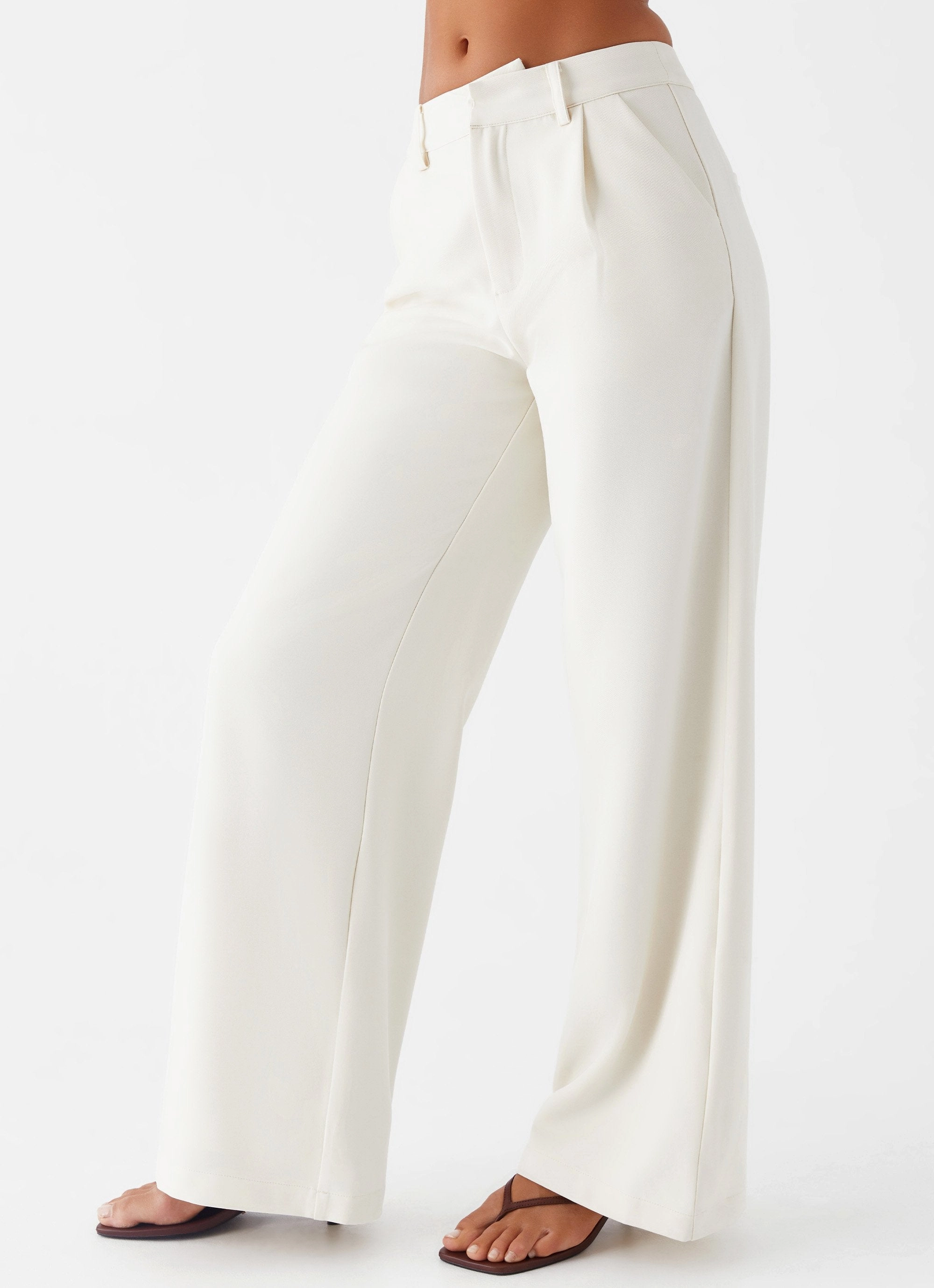 Tapered ankle Seamless Waist Technology Leila Suiting Pants - Ivory