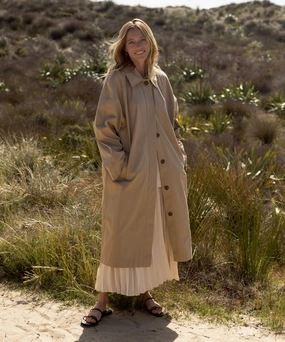 MultiLayerSystem Double Layered Hood Leo Trench Coat