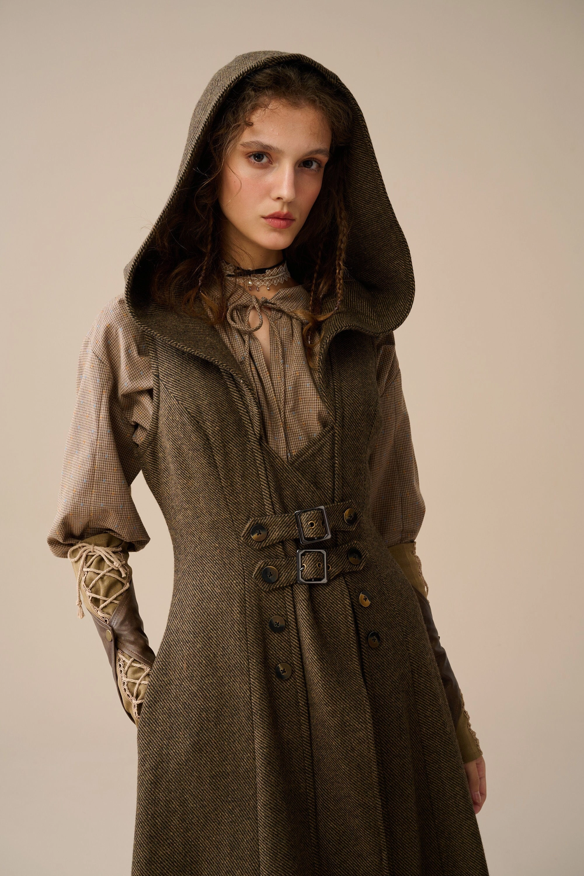 Smart Motion Essential Waist Patricia 21| hooded corset wool dress