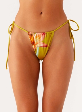 Lissy Bikini Bottoms - Jungle Floral stain remover