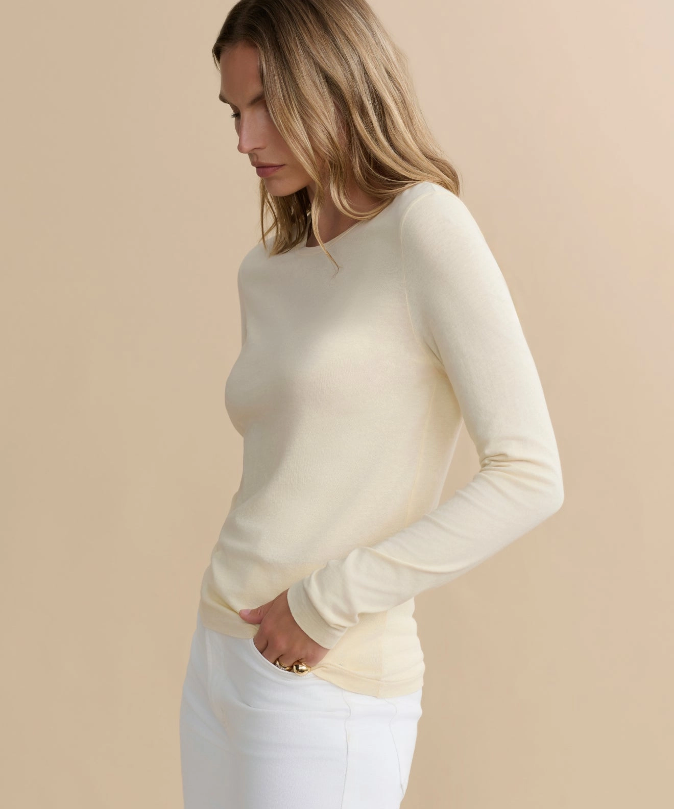 Long-Sleeve Slim Tee Ribbed Collar Design