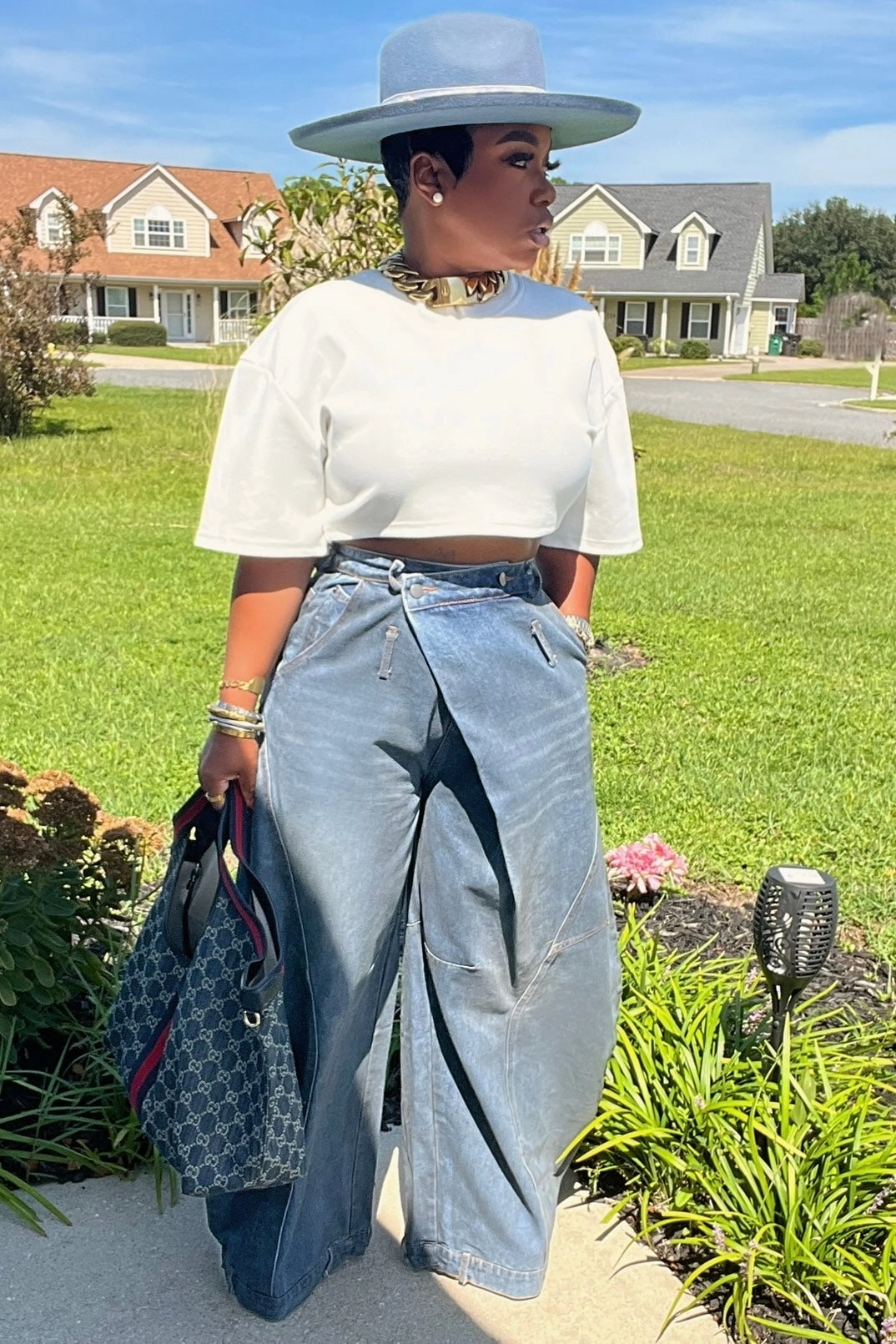 Sporty Vibe Low Bulk Design Lowanda Oversized Flap Over Statement Wide-Leg Denim Pants