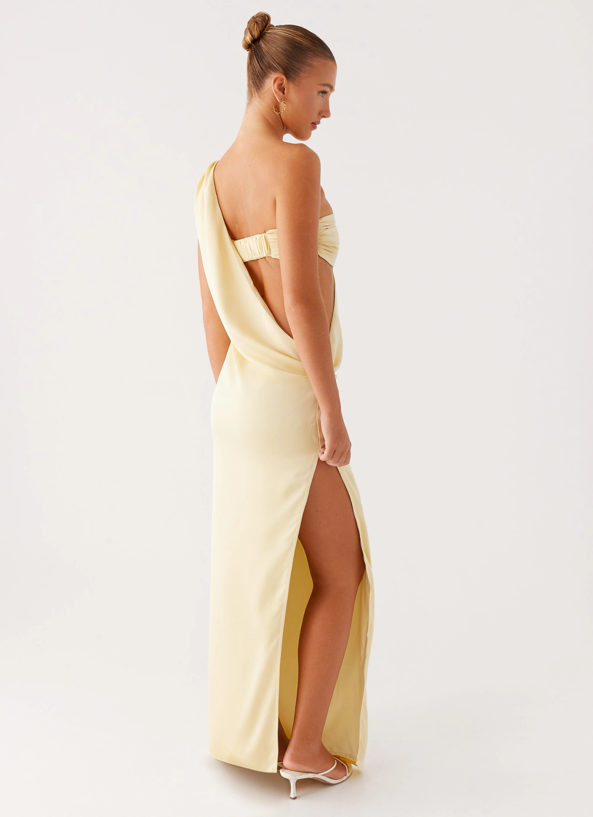 Cooper Maxi Dress - Yellow Minimalist Fit Timeless elegance