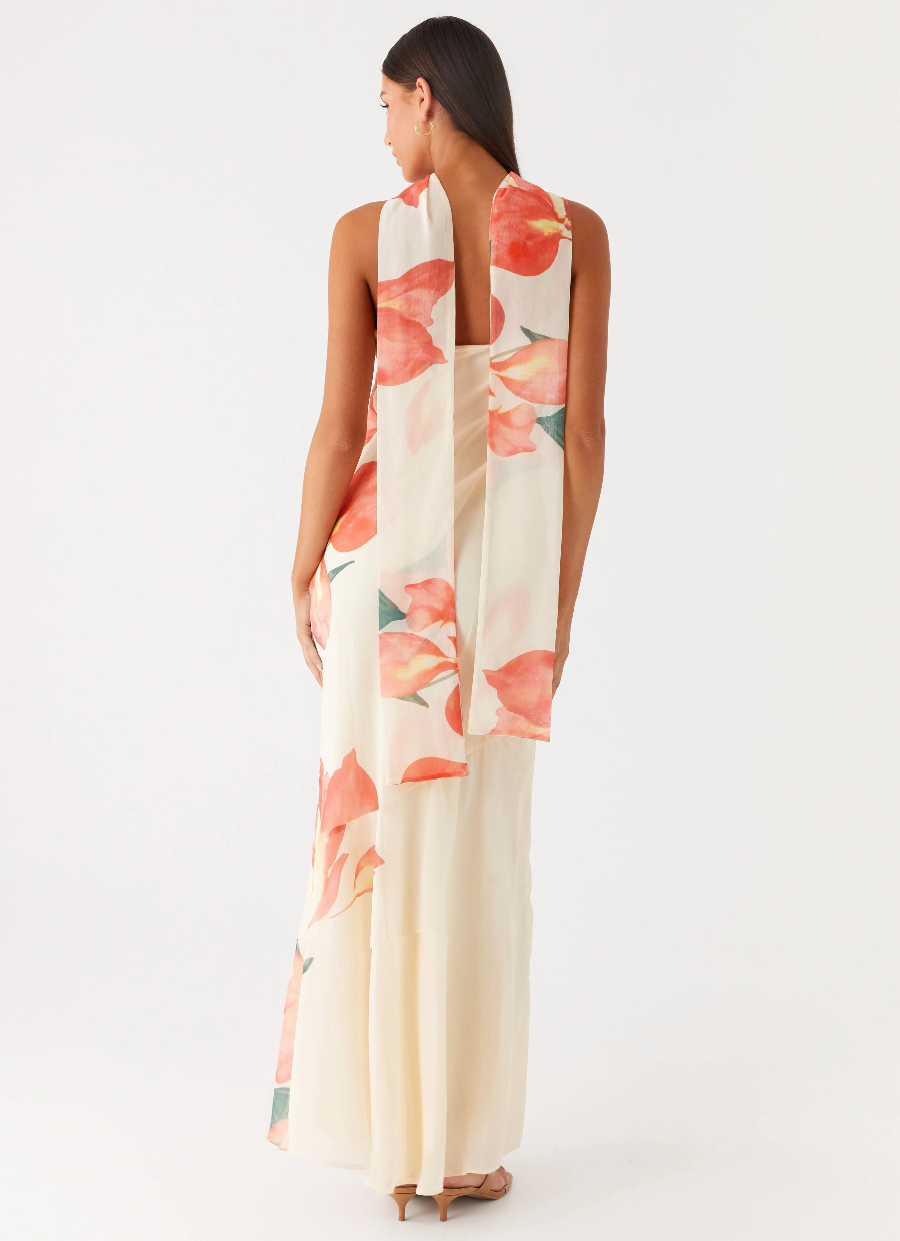 Sleek long-sleeve dress Lounge Comfort Under The Pagoda Maxi Dress - Siena Floral