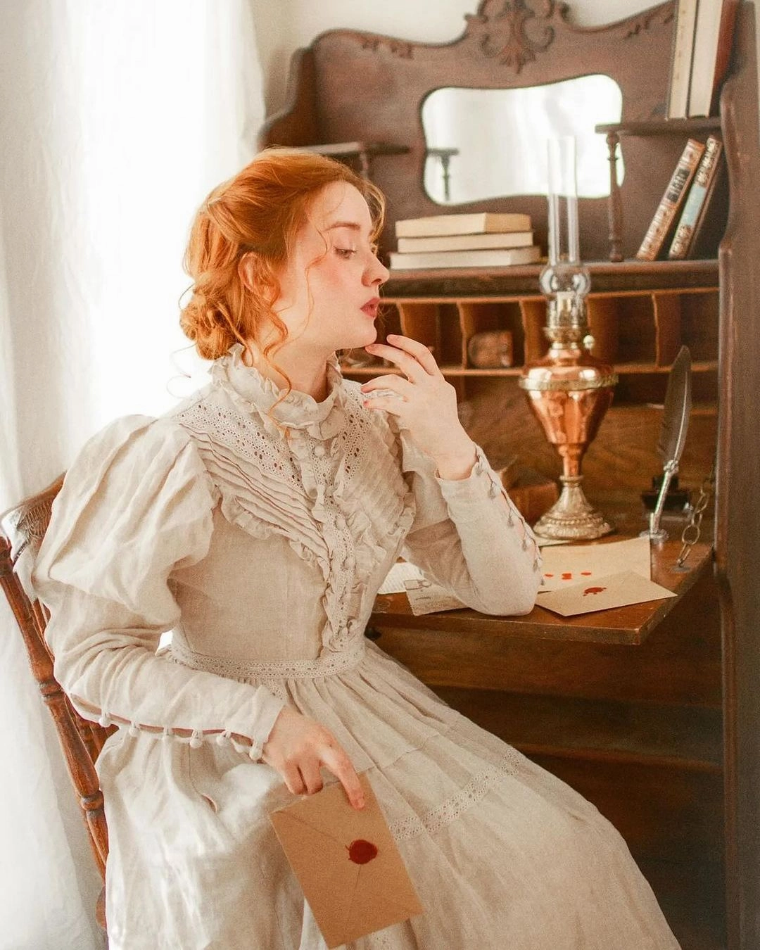MARY 18 | VINTAGE LINEN DRESS GOWN NoSlipGripperBand Fitted Blouse