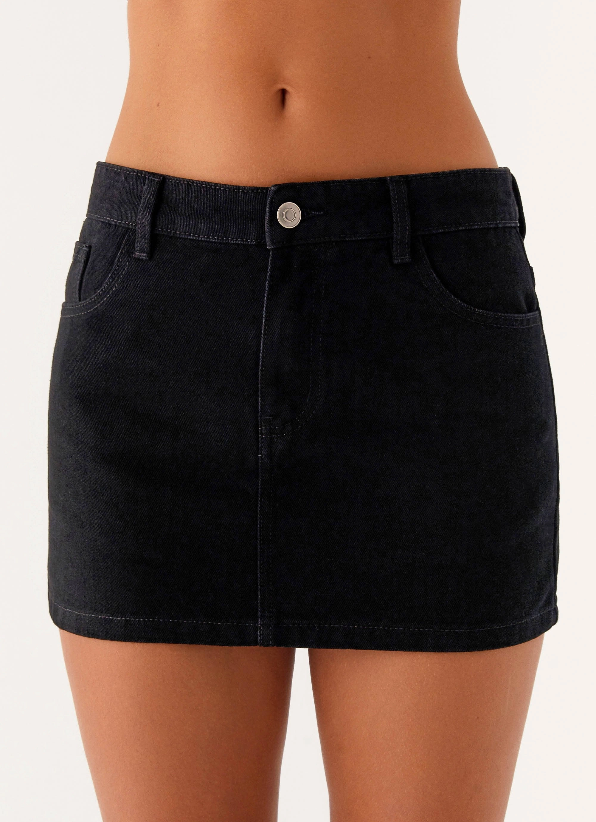 AbrasionResistant Maysa Low Rise Mini Skirt - Black