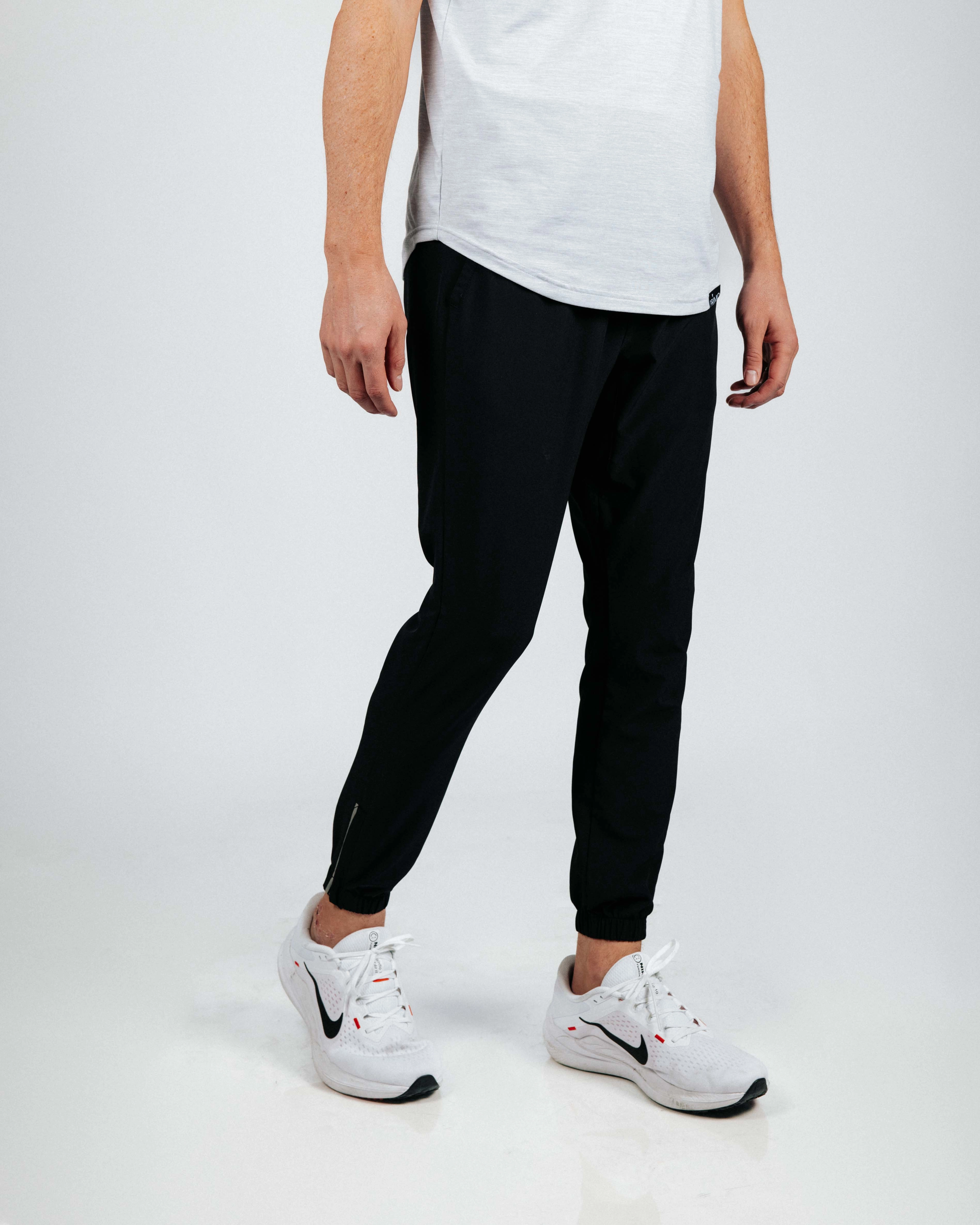 Moisture Wicking Technology Outdoor Friendly Men's Black Active Jogger