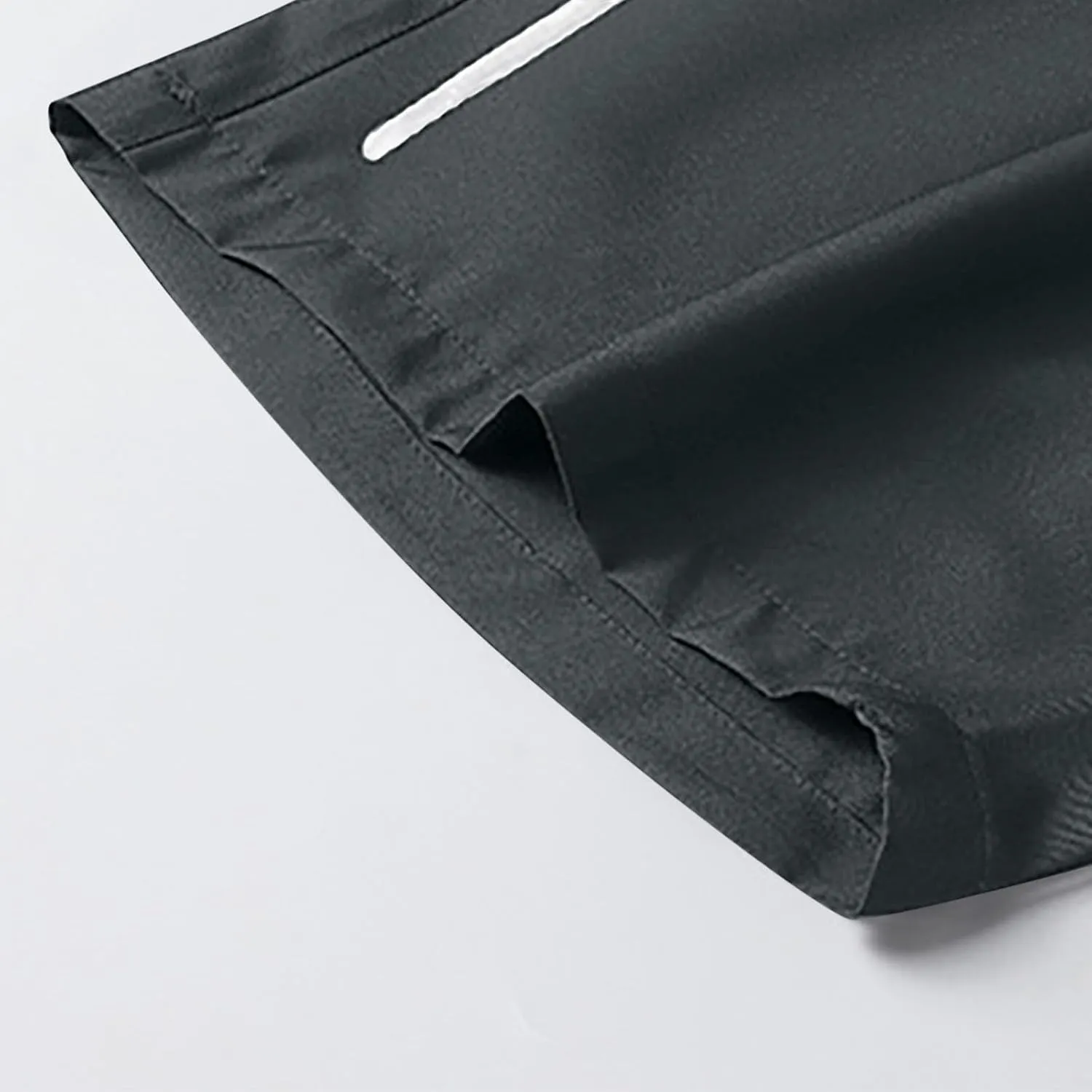 Men's Loose Athletic Shorts with Zipper Pockets Summer Quick Dry Running Workout Shorts Casual Gym Training Pants