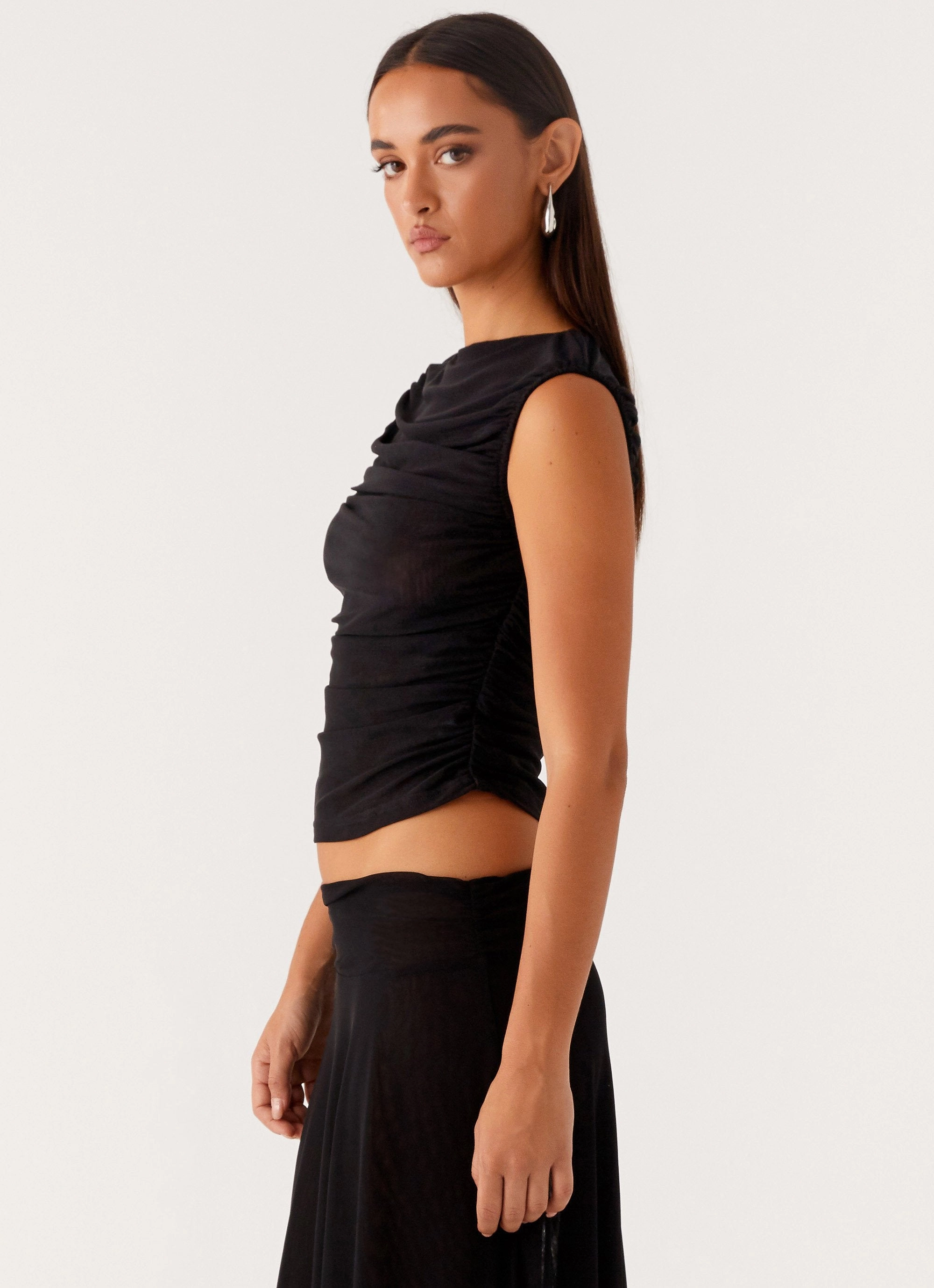 StaticResistantFabric Active Tee In The Atmosphere Mesh Top - Black