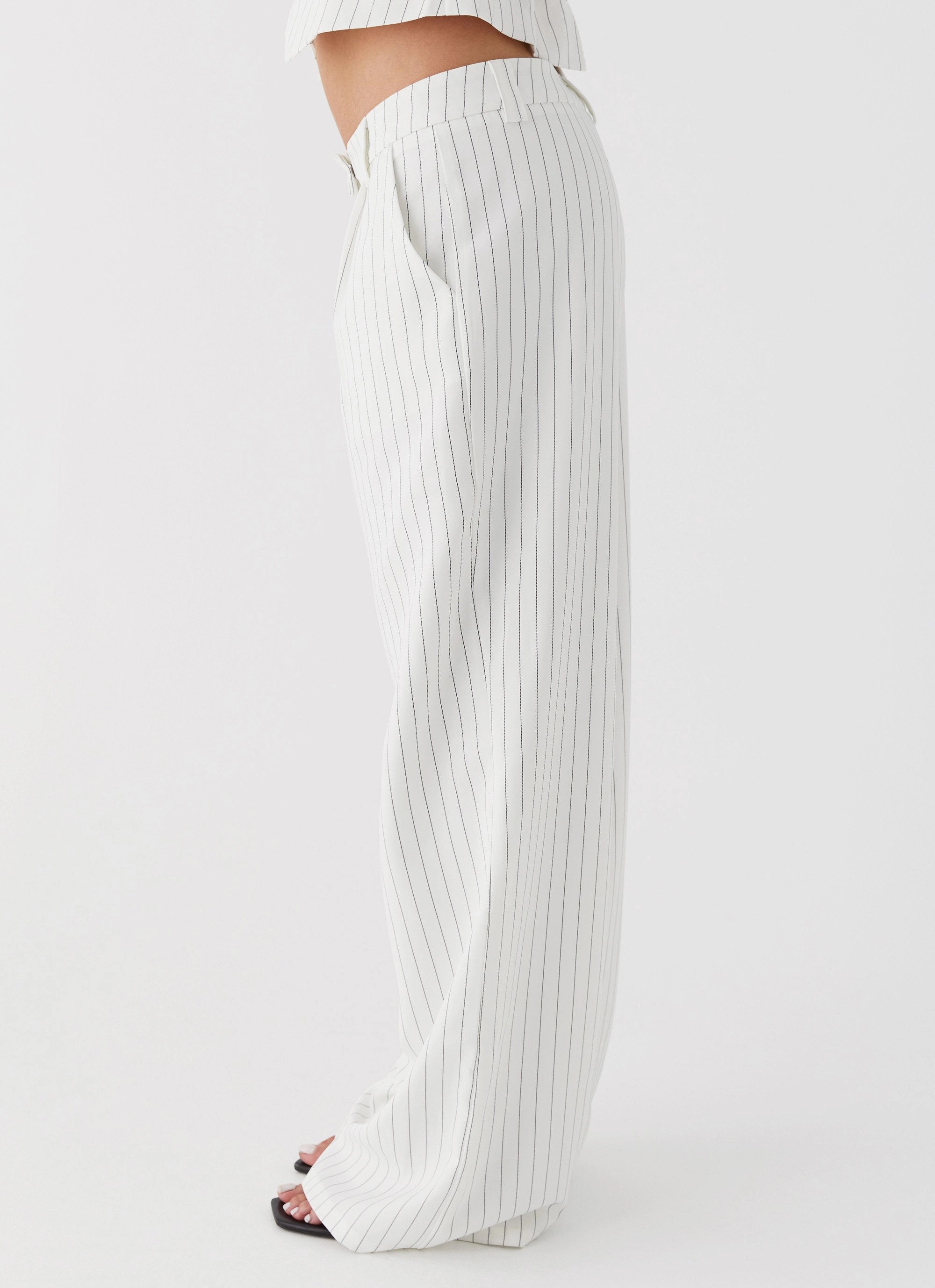Tough Materials Layering Comfort Midnight City Suit Pants - White Pinstripe