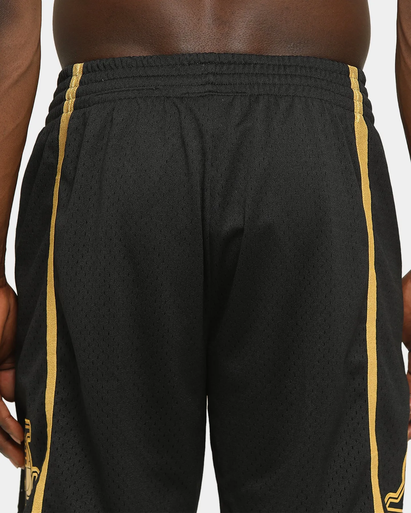 Mitchell & Ness Men's Los Angeles Lakers HWC Swingman Short Black/Gold