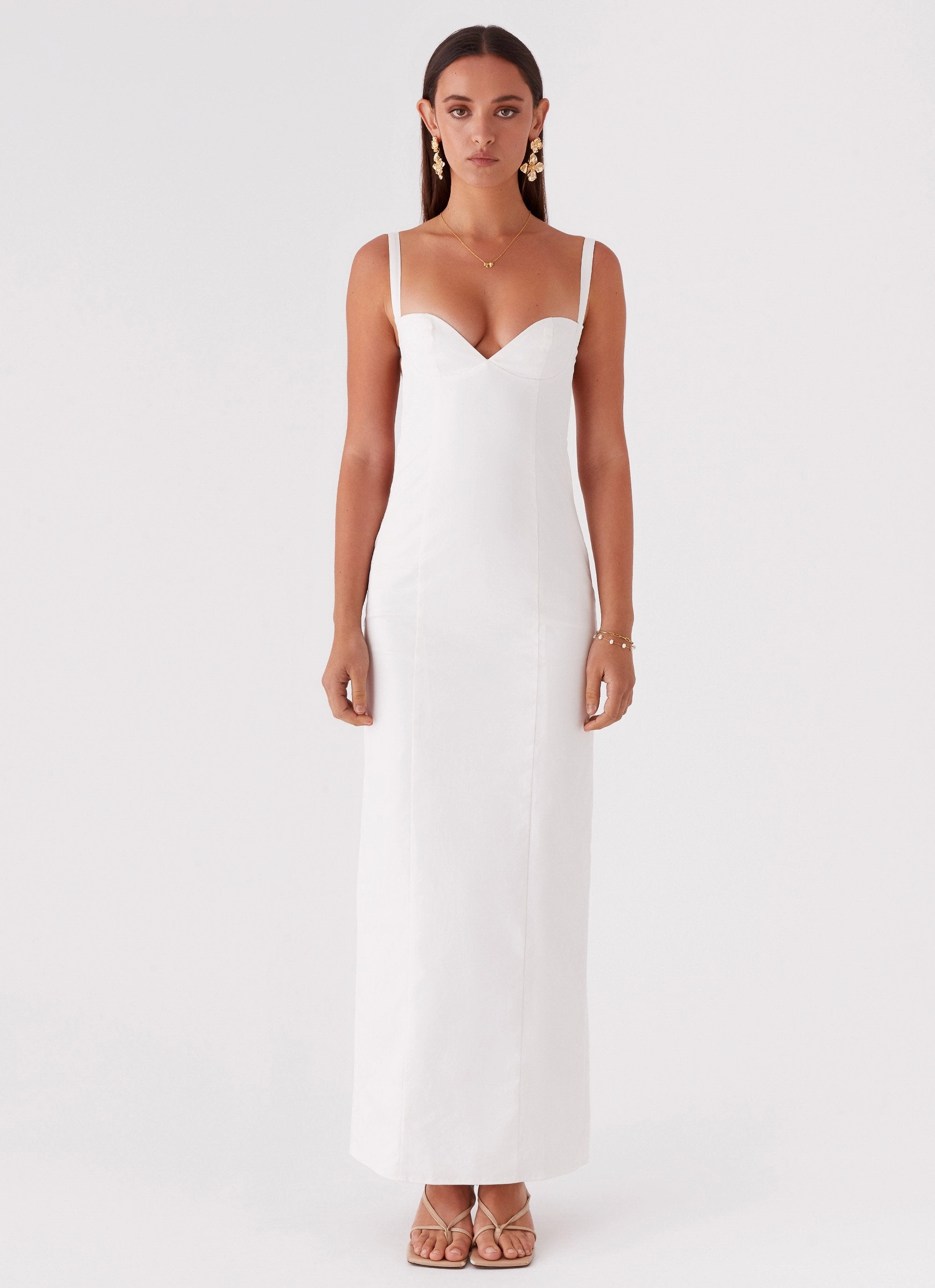 Naomi Backless Maxi Dress - Off White Family Warm All Day Look