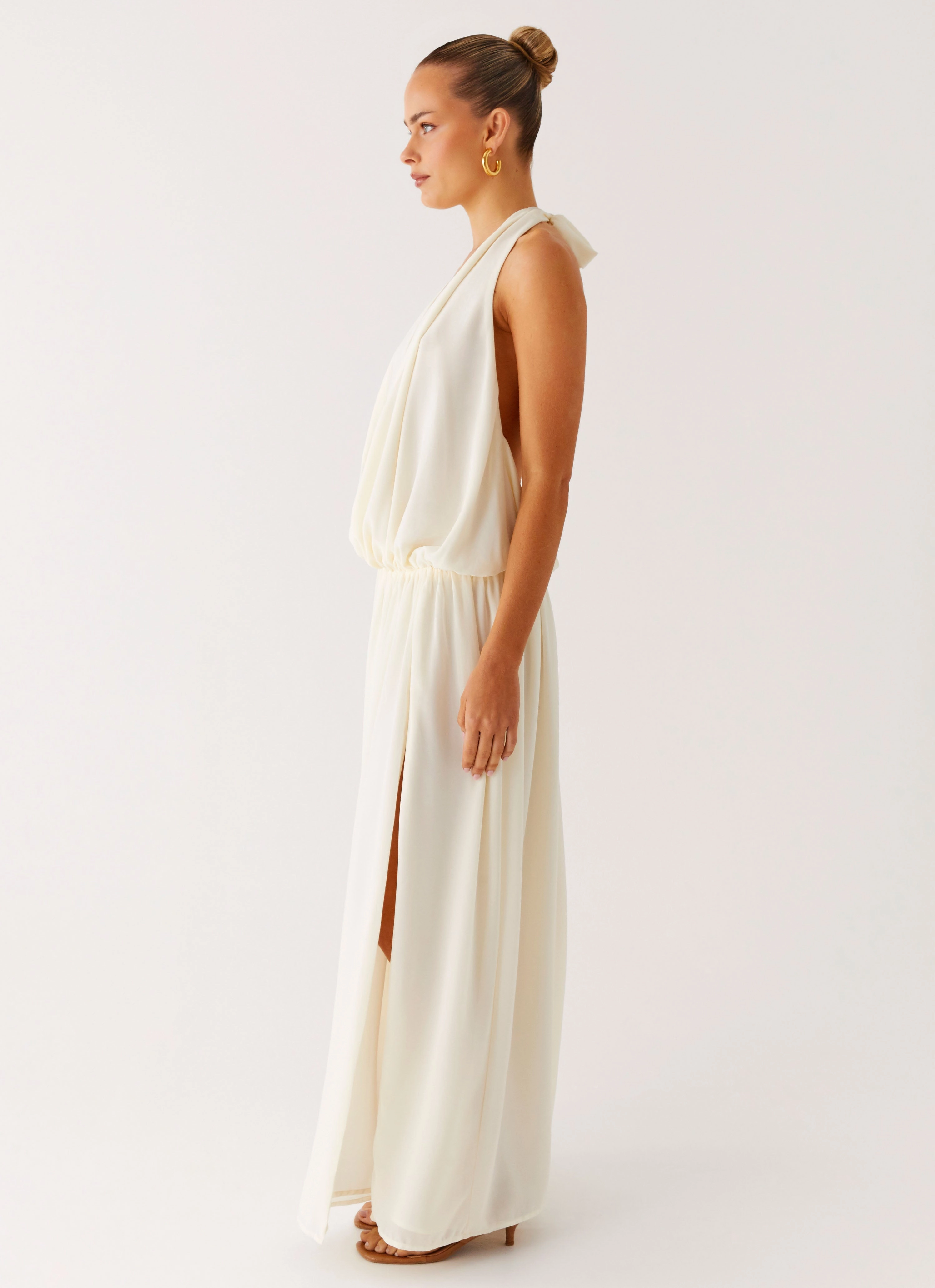solo wear Narlah Halter Maxi Dress - Ivory