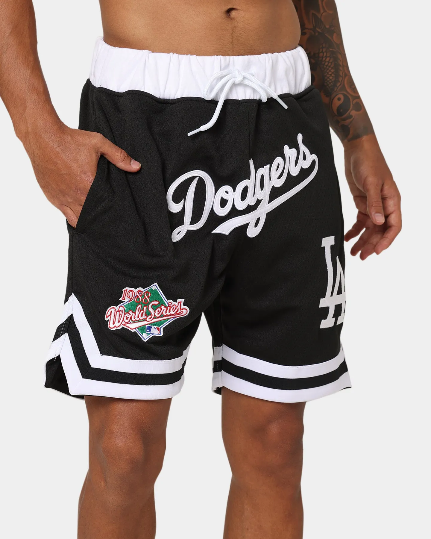 New Era Los Angeles Dodgers World Series Mesh Shorts Black/White