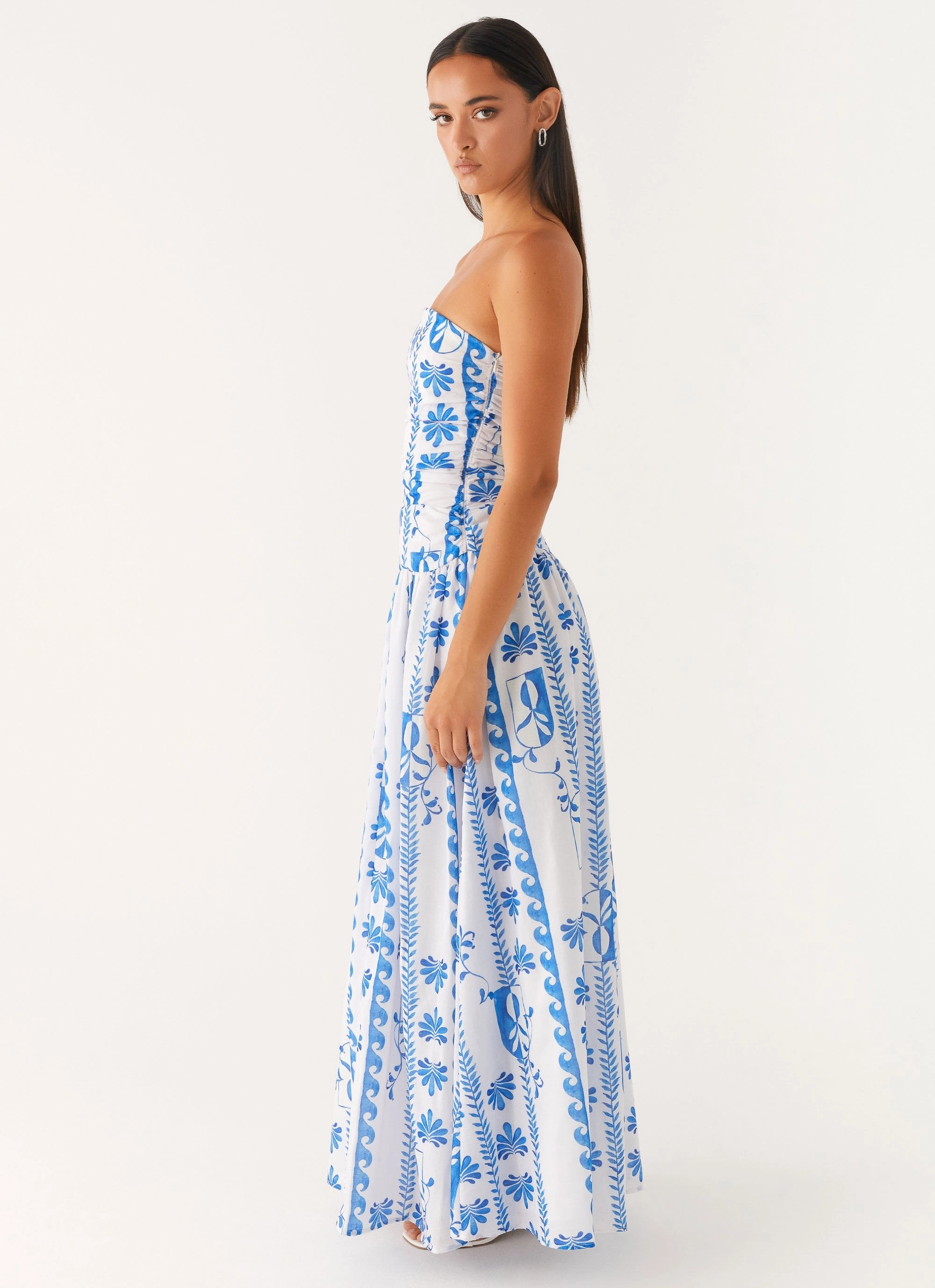 Carmel Maxi Dress - Floral Wave Shiny surface Go To Wear