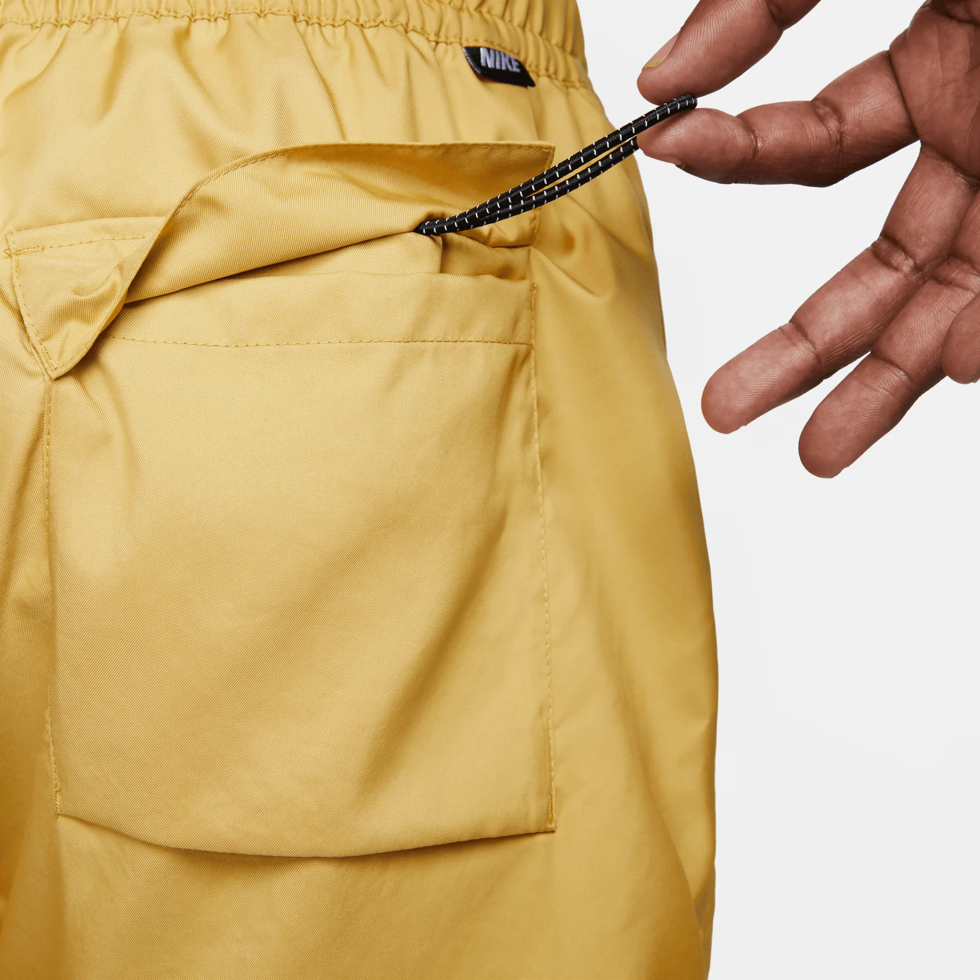 Nike NSW Club Flow Short - Gold