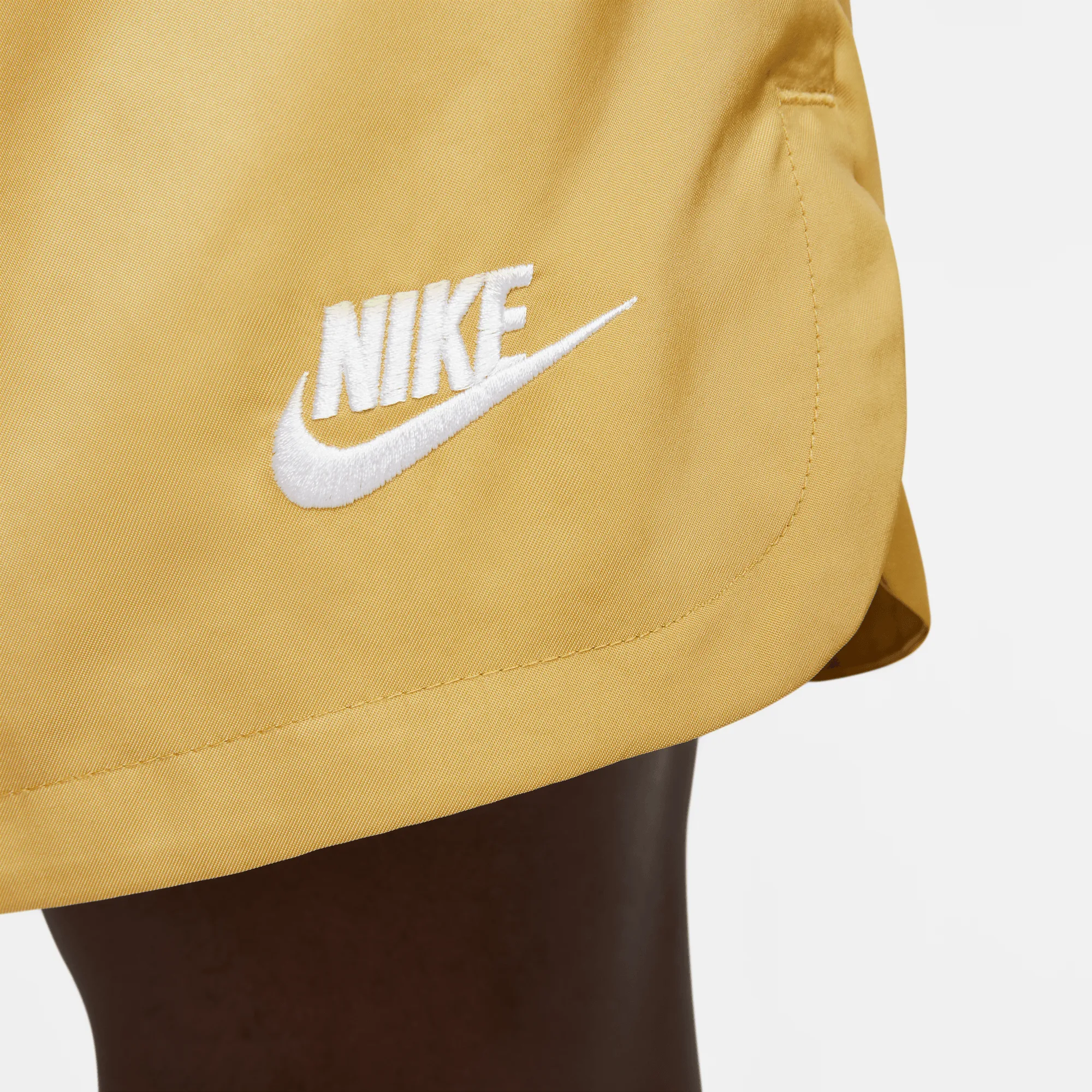 Nike NSW Club Flow Short - Gold