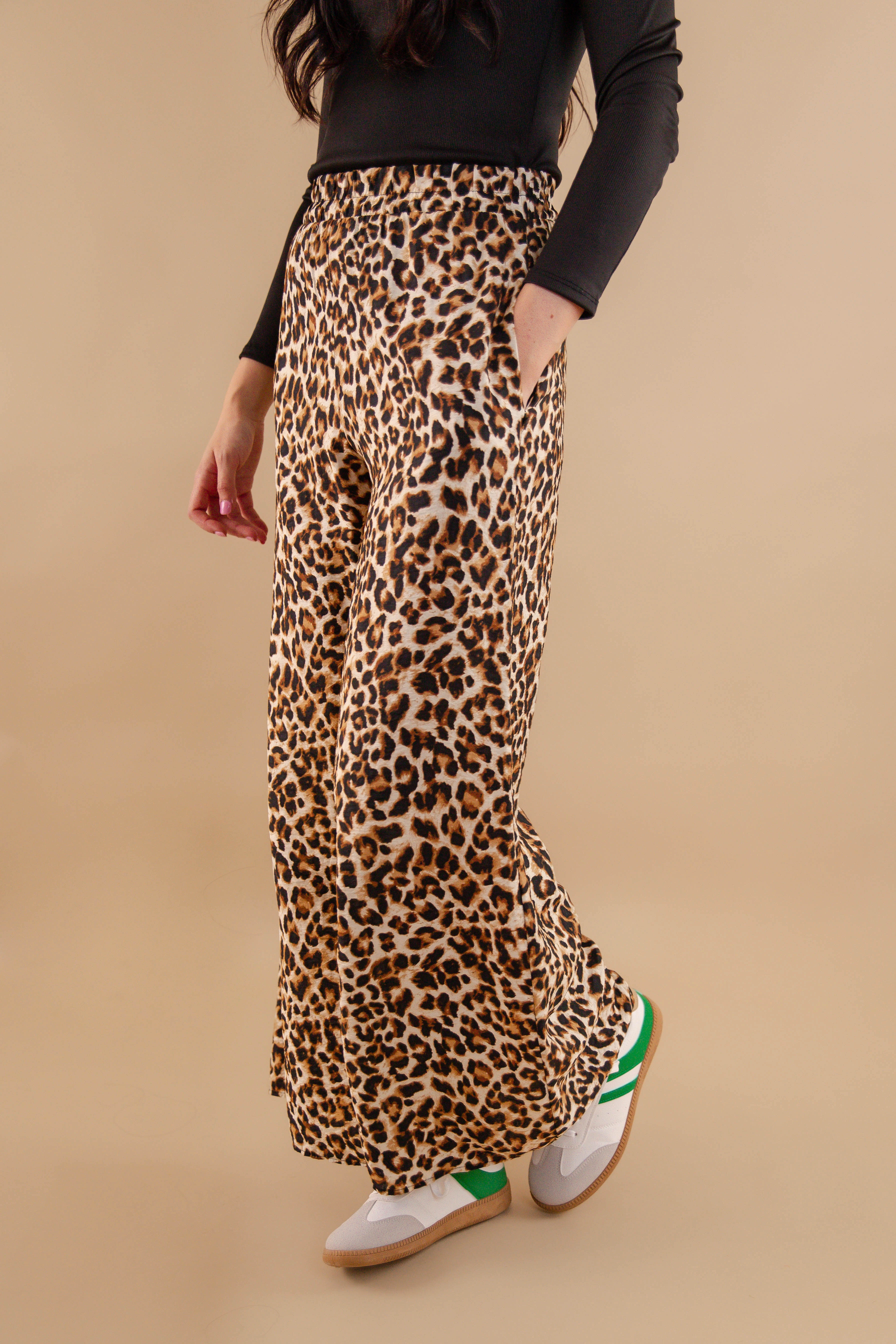 Never Dramatic Pants Secure Closures Snug Fit