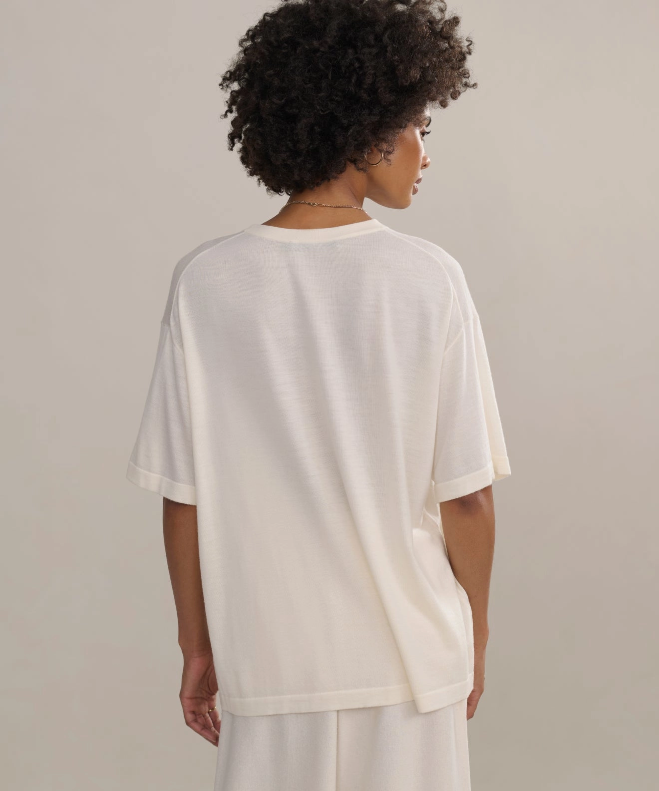 Minimalist Aesthetic Torsion Support Structure Merino Tee